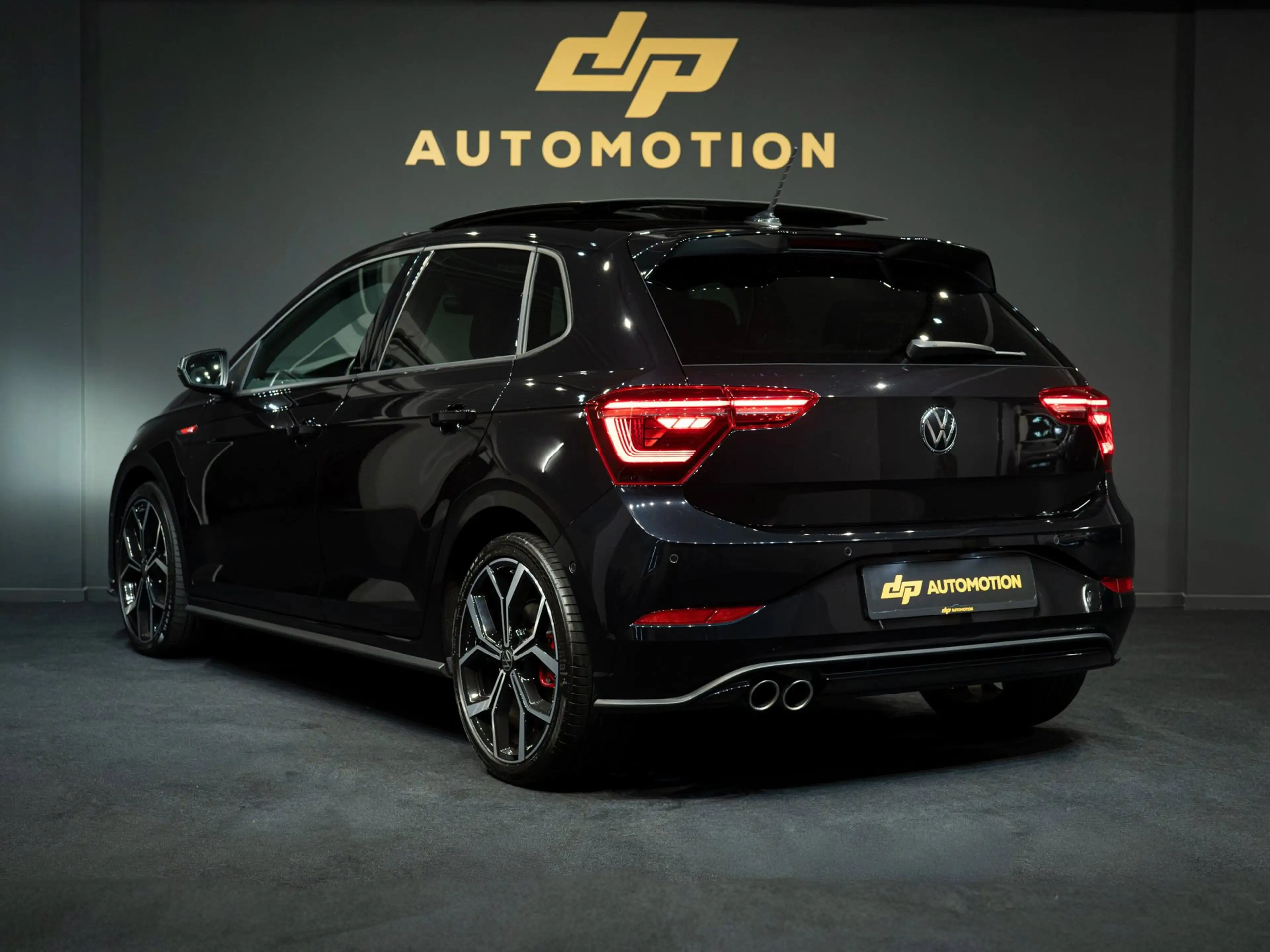 Volkswagen Polo GTI 2.0 TSI Pano/Beats/Side/Park/Keyless/Cam/BTW/VOL! — photo 2