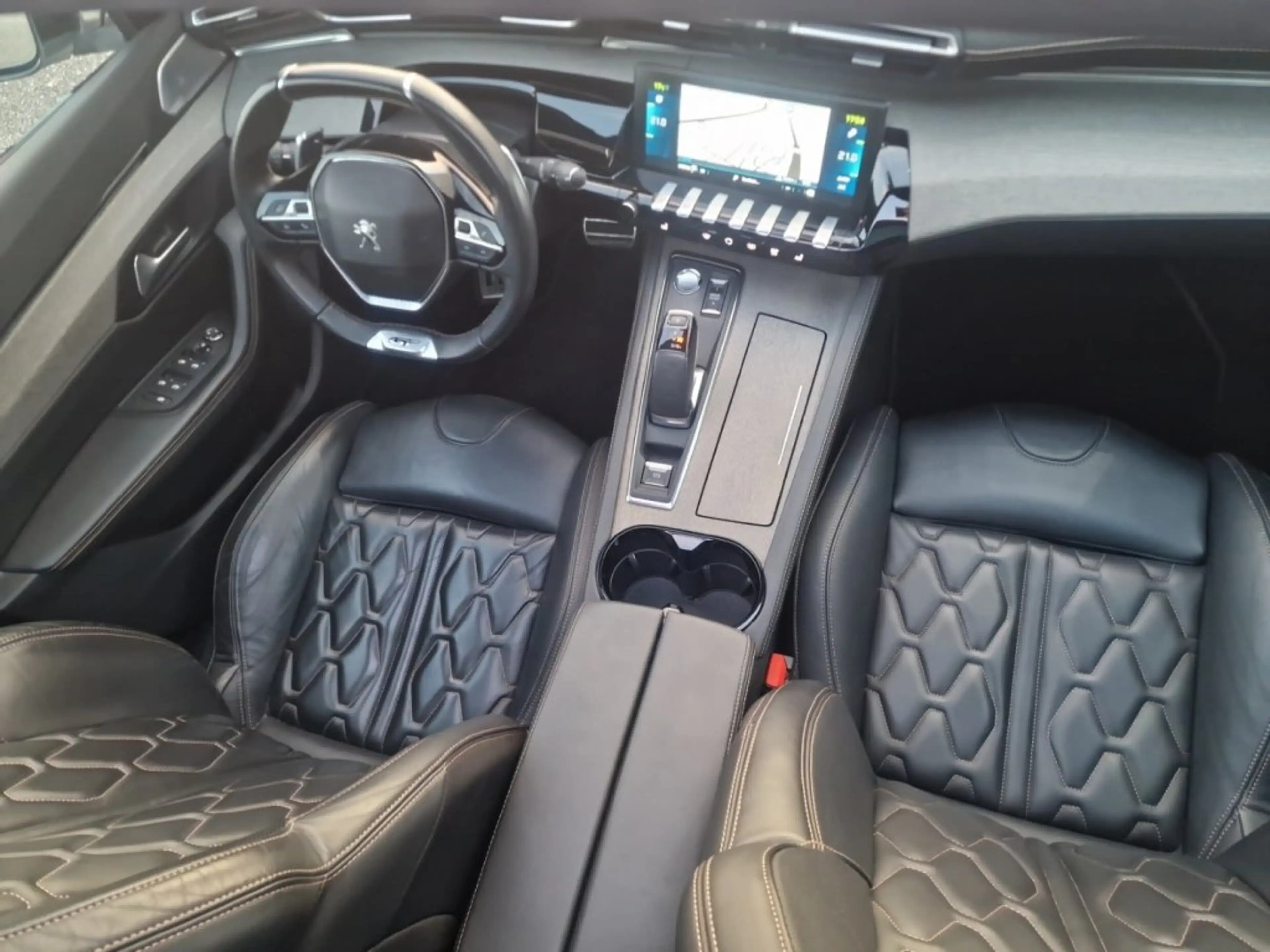 Peugeot 508 SW PHEV GT — photo 12