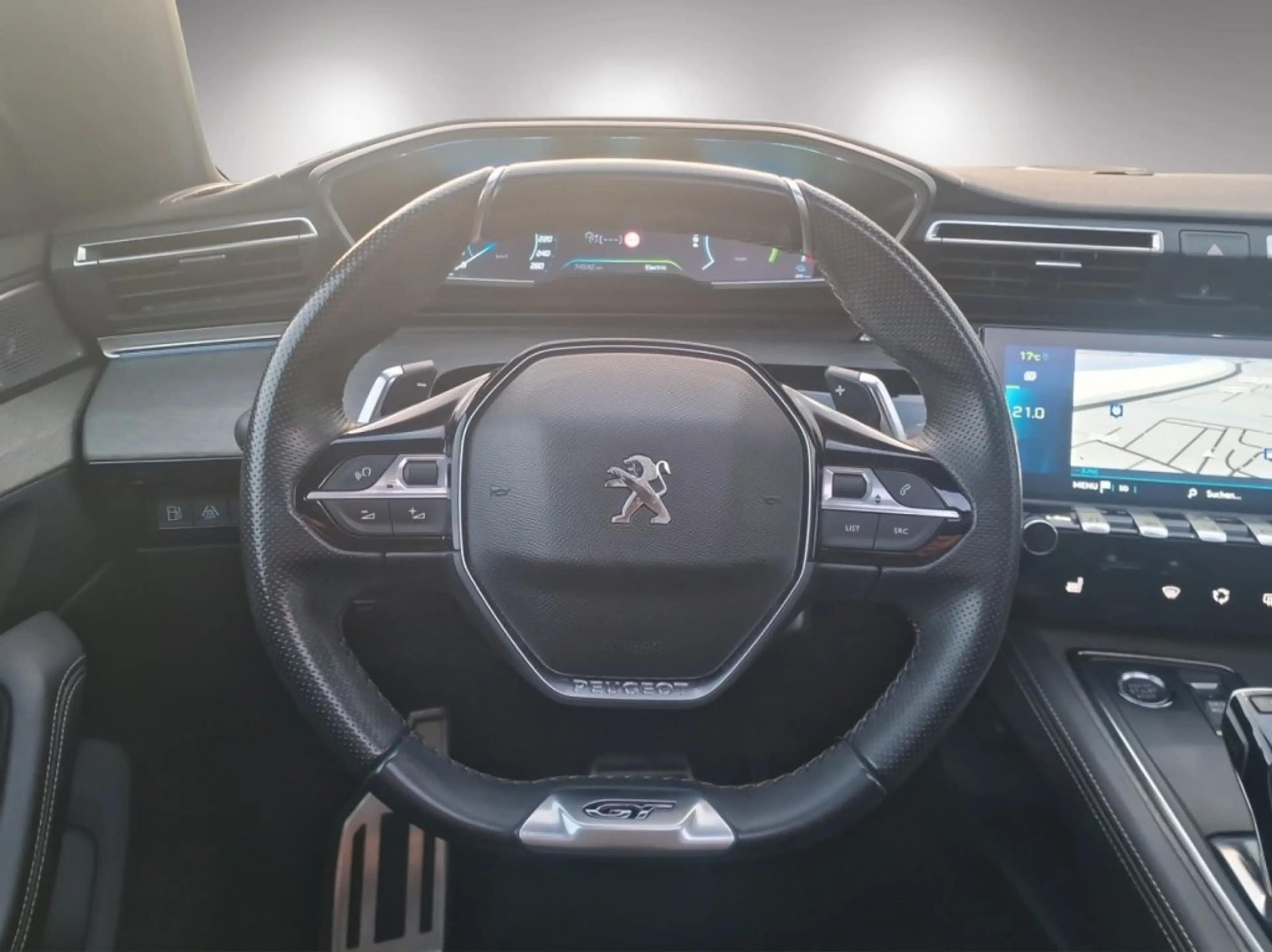 Peugeot 508 SW PHEV GT — photo 8