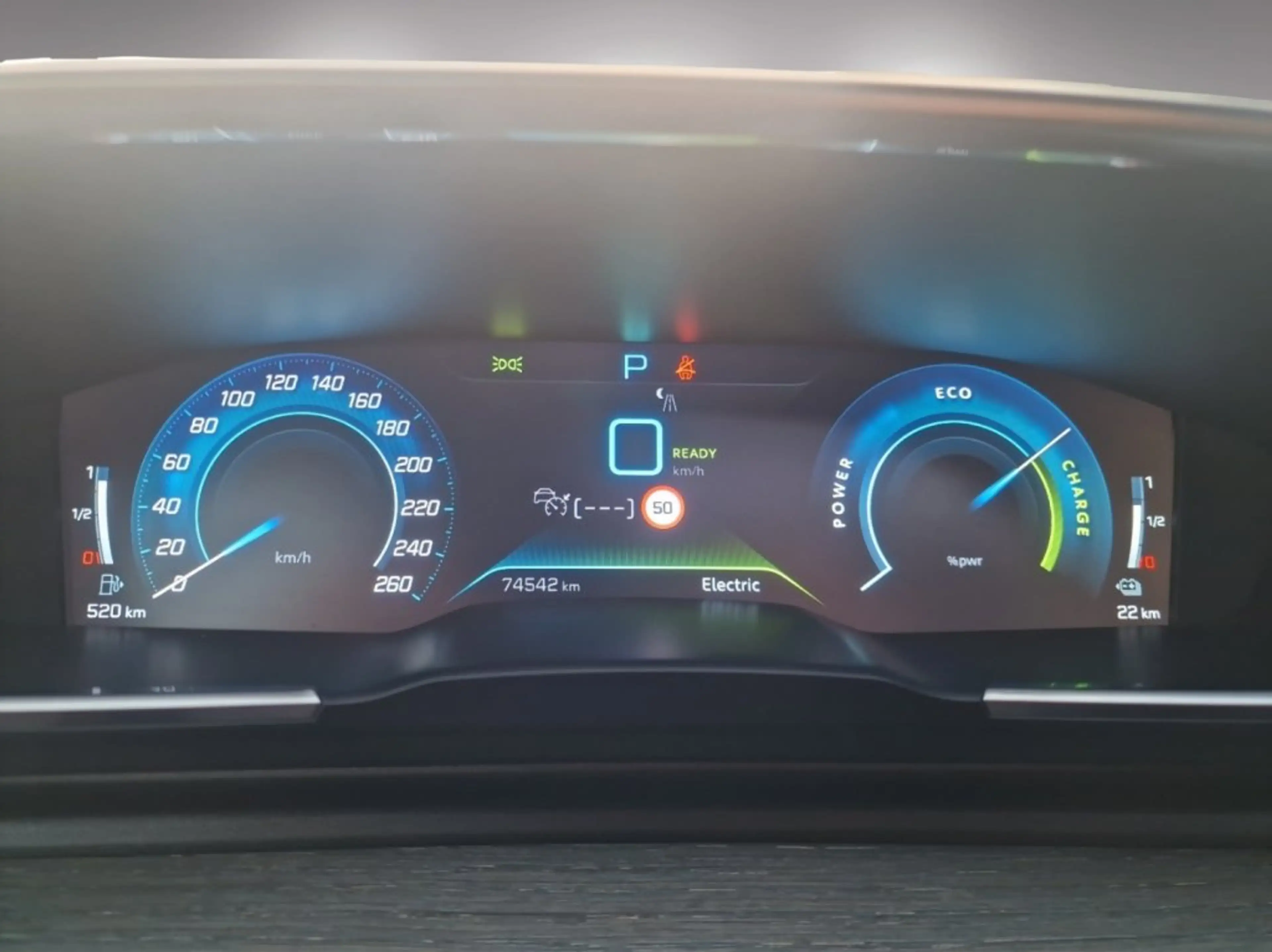 Peugeot 508 SW PHEV GT — photo 14