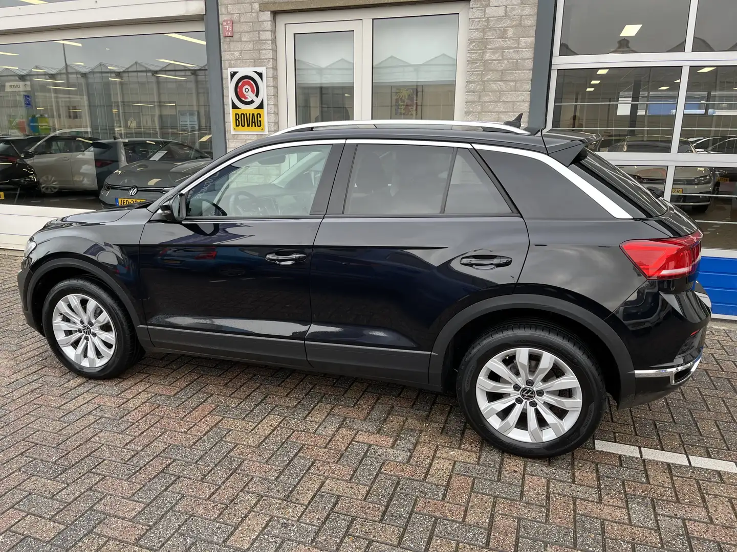 Volkswagen T-Roc 1.0 TSI Style / CAMERA/ PARK. SENSOREN/ APP CONNEC Noir - 2
