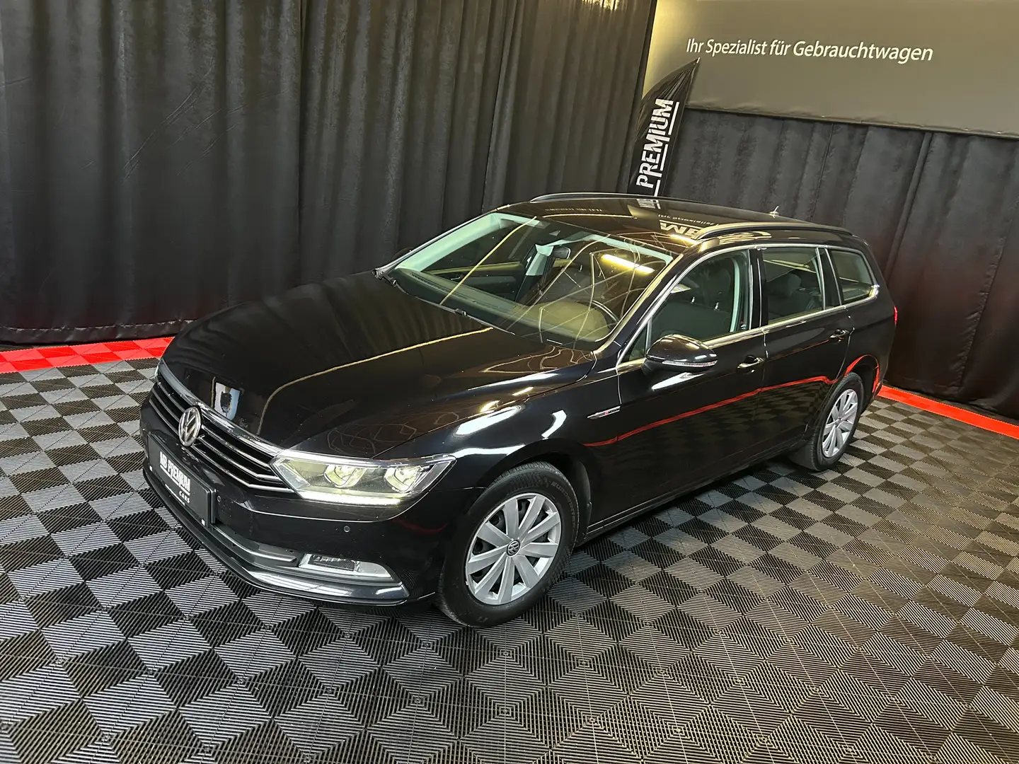 Volkswagen Passat Variant Comfortline BMT *4Motion*AHK*LED*NAVI* Schwarz - 1