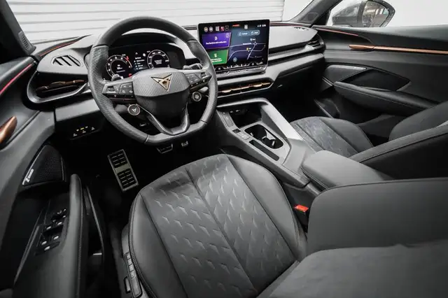 CUPRA Terramar 2,0 TSI DSG 4x4 VZ - LAGER 195 kW (265 PS), Aut... Ansicht 6