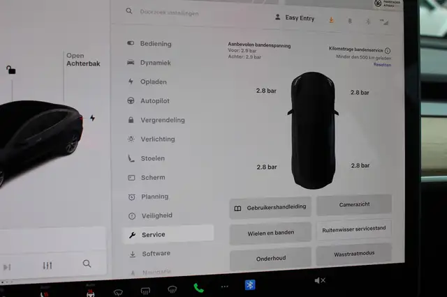 Tesla Model 3 view 21