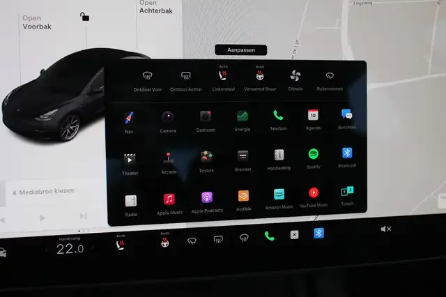 Tesla Model 3 view 28
