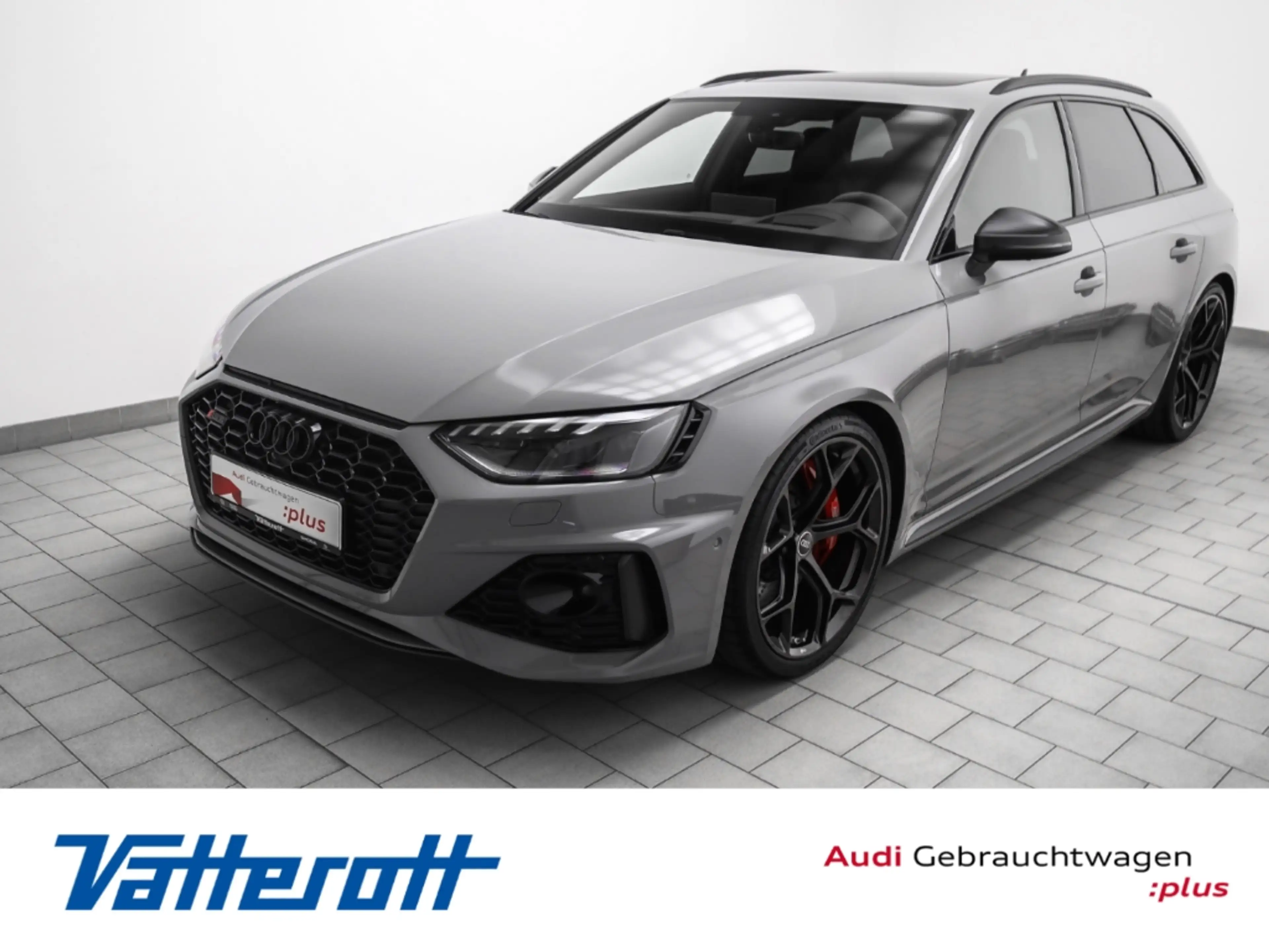 Audi RS4 Avant performance Pano AHK HuD ACC Navi Matrix