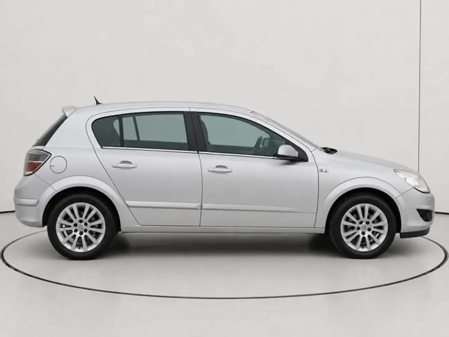 Opel Astra 1.7CDTi Cosmo Gris - 2