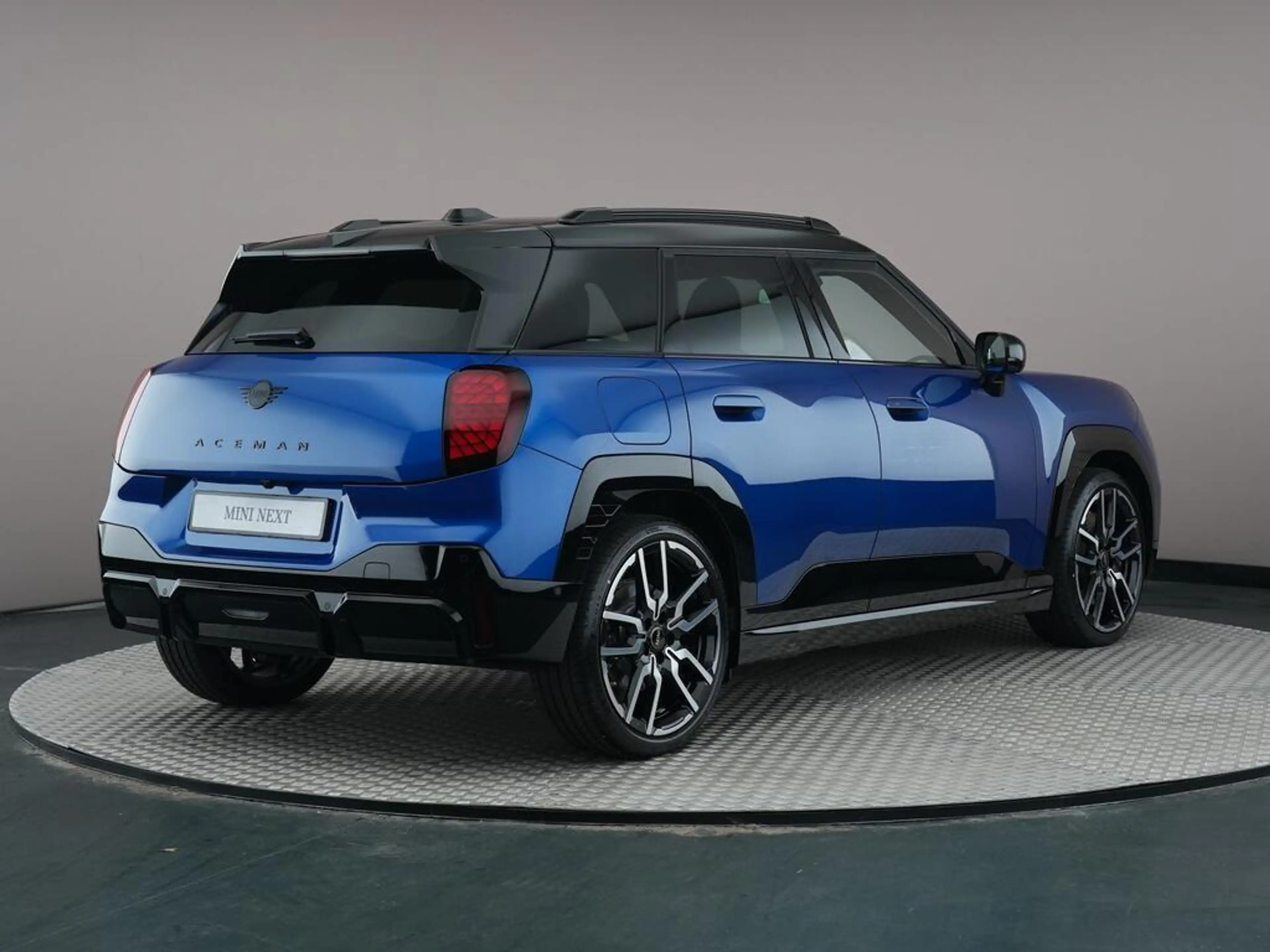 MINI Aceman E John Cooper Works L 42.5 kWh — photo 10