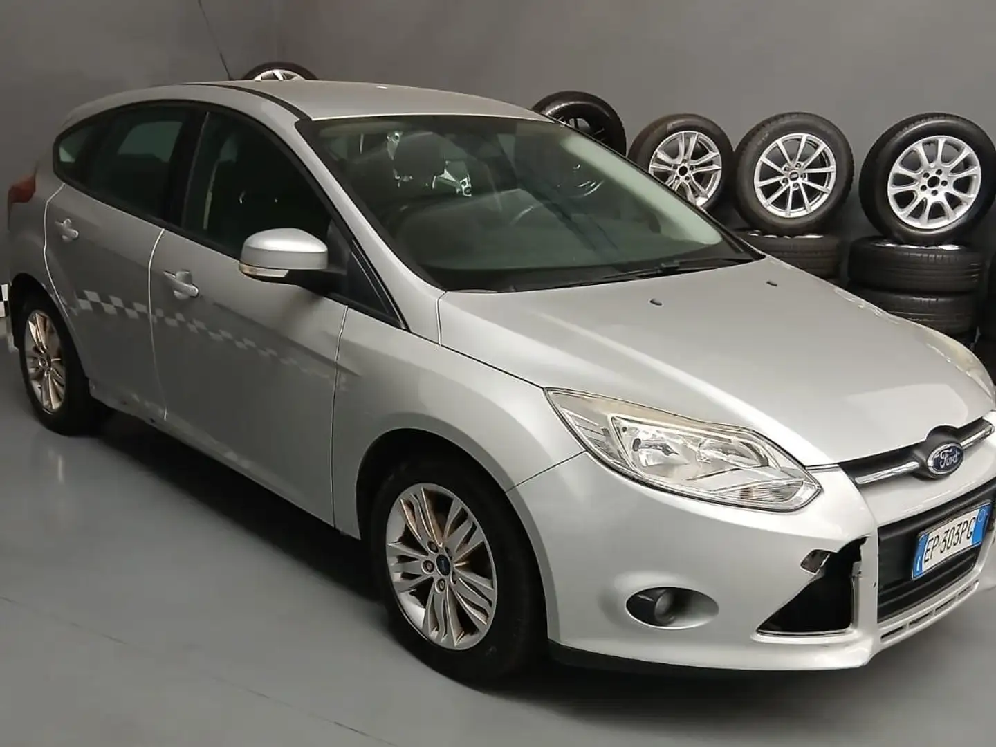 Ford Focus Focus 5p 1.6 tdci Titanium 115cv 2012 Argento - 2
