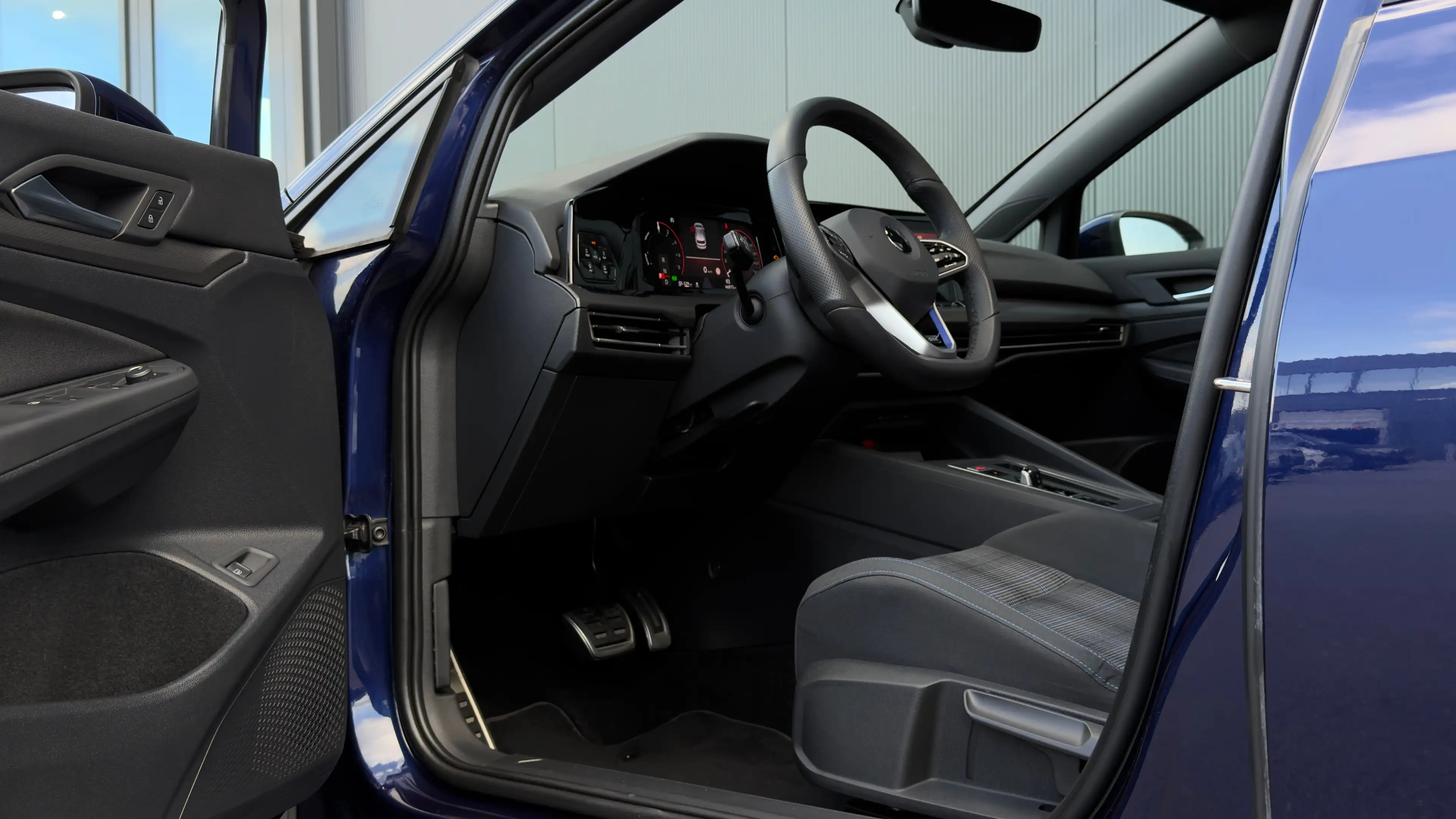 Volkswagen Golf GTE 1.4 eHybrid | Panorama dak | Camera | Apple Carpla — photo 21