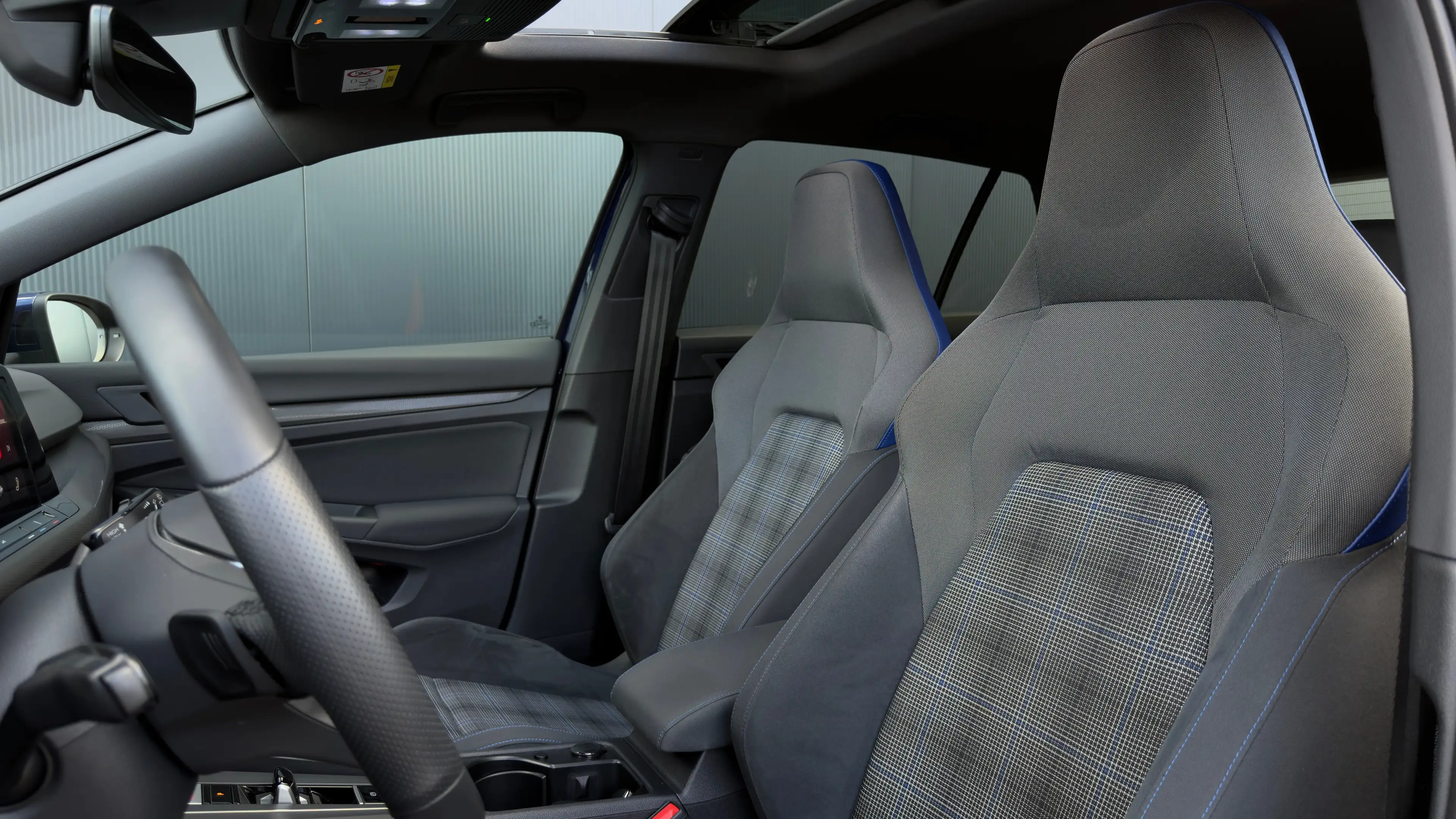Volkswagen Golf GTE 1.4 eHybrid | Panorama dak | Camera | Apple Carpla — photo 23