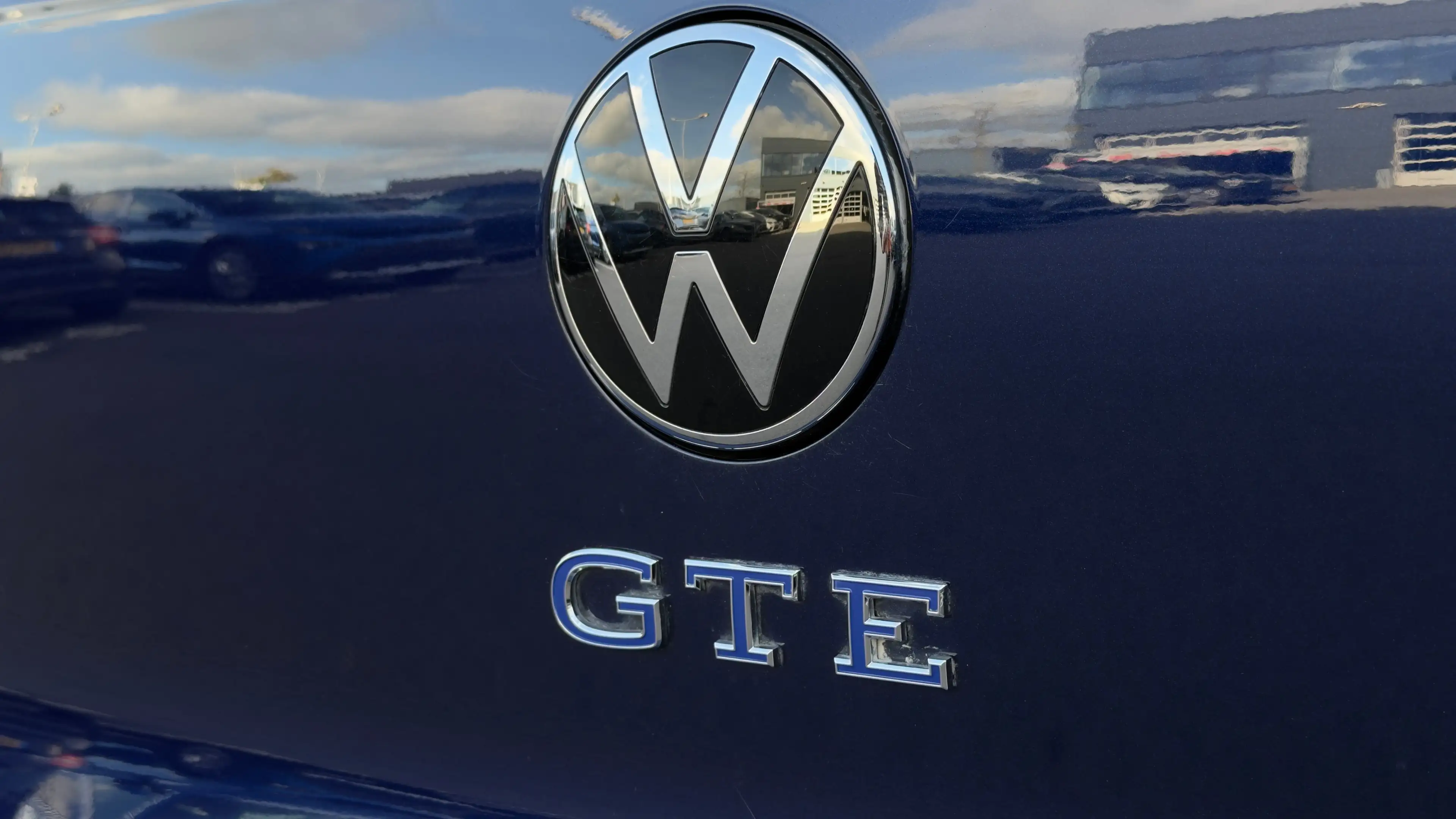 Volkswagen Golf GTE 1.4 eHybrid | Panorama dak | Camera | Apple Carpla — photo 32