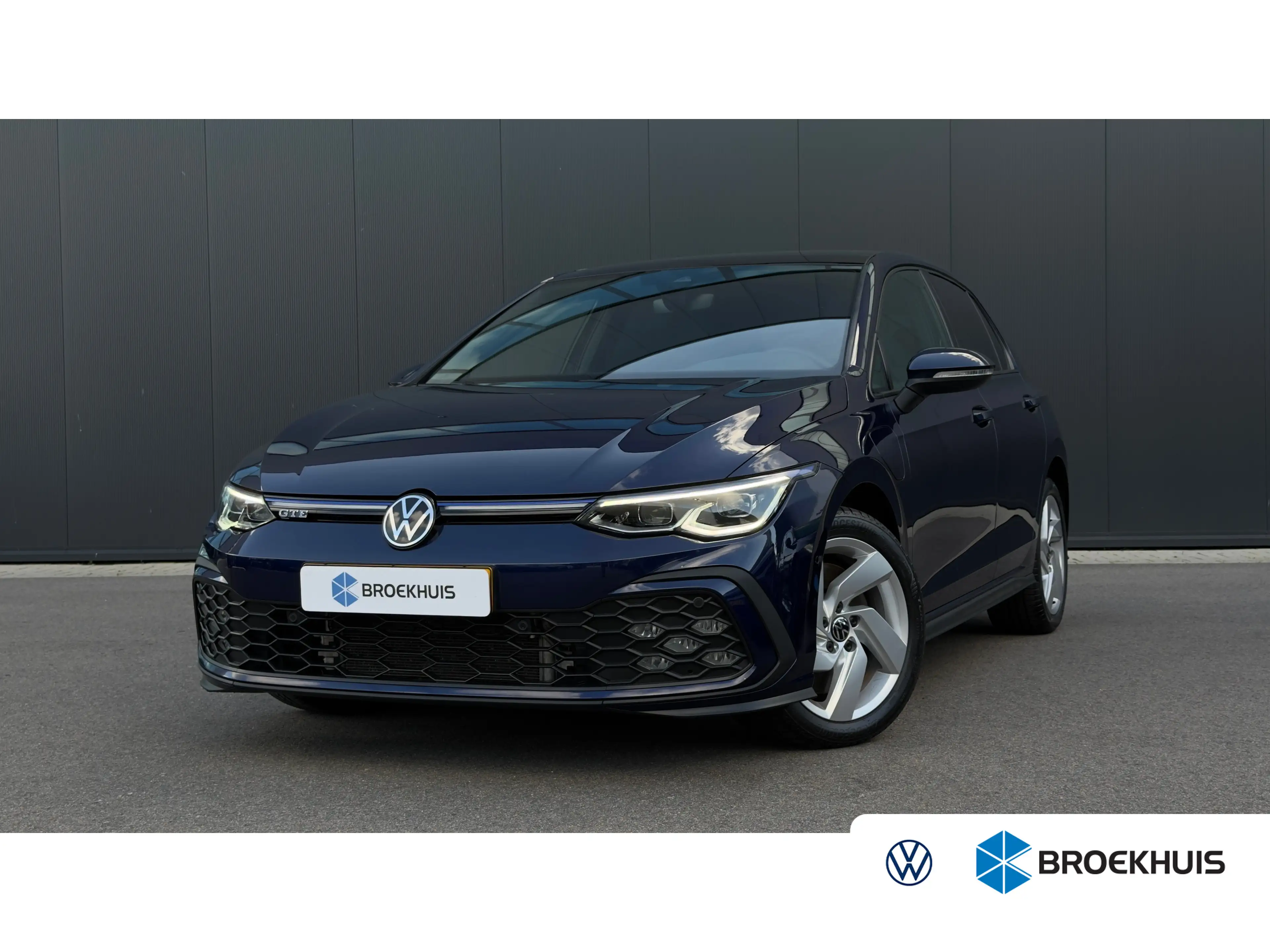 Volkswagen Golf GTE 1.4 eHybrid | Panorama dak | Camera | Apple Carpla