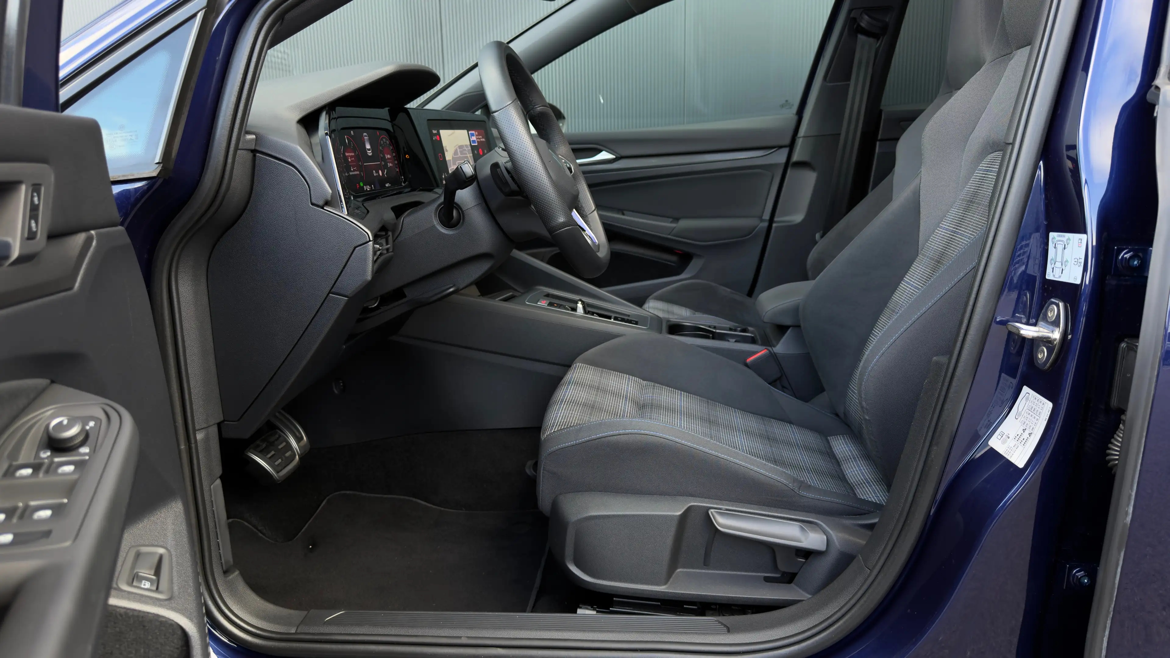 Volkswagen Golf GTE 1.4 eHybrid | Panorama dak | Camera | Apple Carpla — photo 22