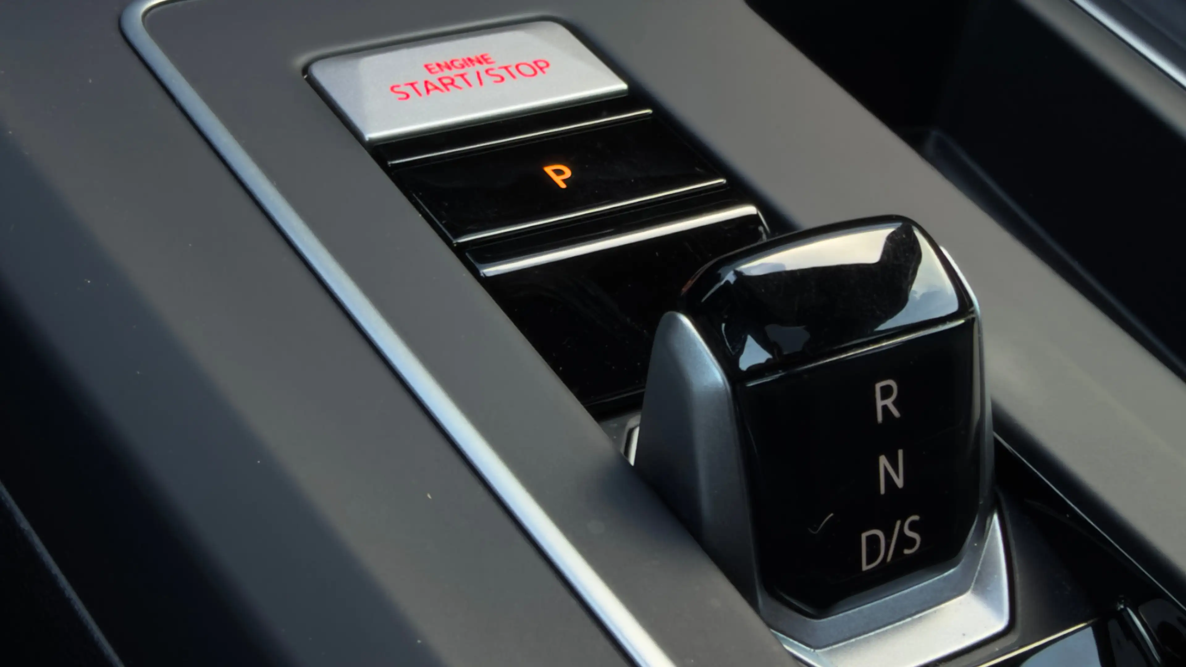 Volkswagen Golf GTE 1.4 eHybrid | Panorama dak | Camera | Apple Carpla — photo 9