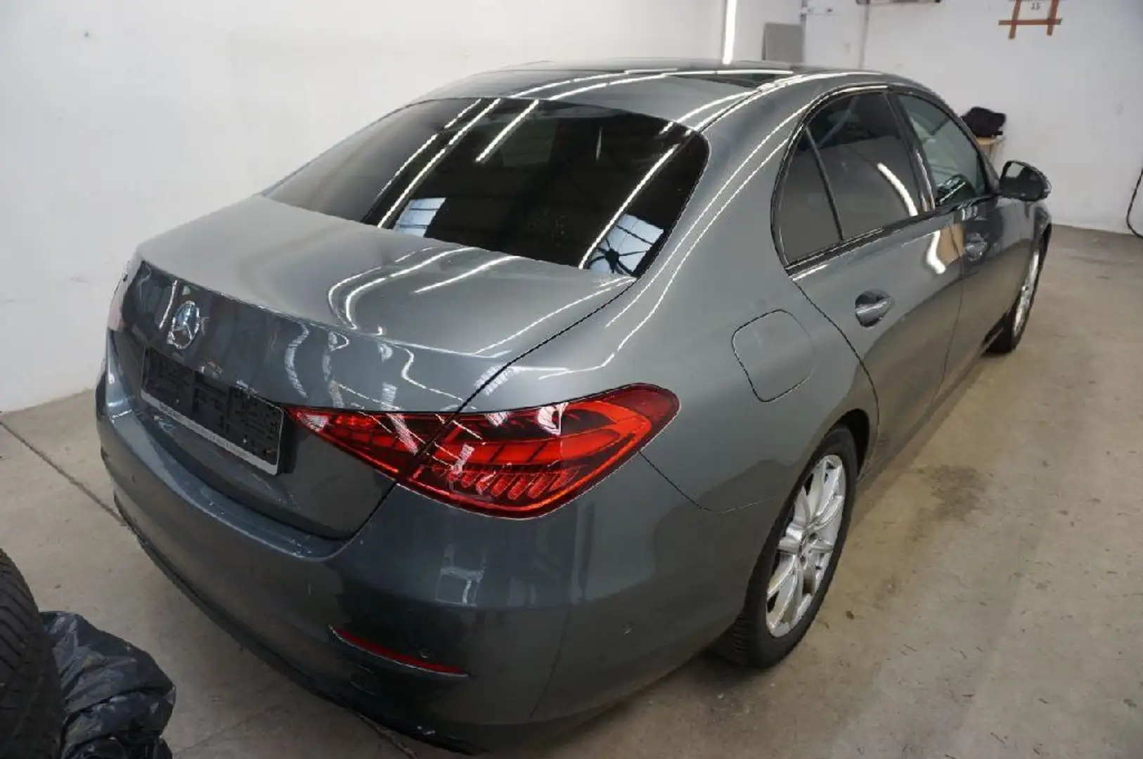 Mercedes-Benz C 300 Avantgarde Digital LED 360 FahrAss+PanoKam Grau - 2
