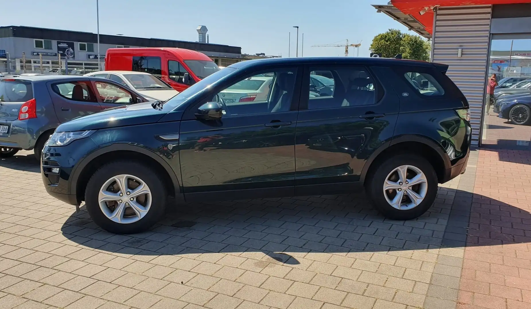 Land Rover Discovery Sport SE AWD, TÜV+Service NEU, Allrad, 4x4 Grün - 2
