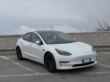 Performance Dual Motor awd