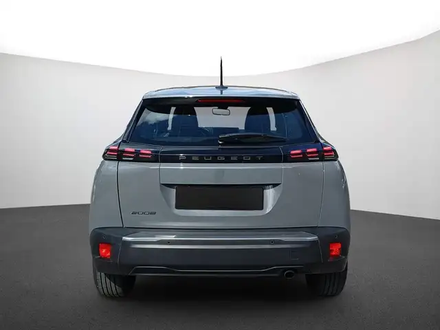 Peugeot 2008 view 3