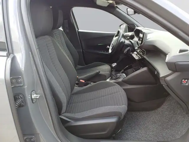 Peugeot 2008 view 11