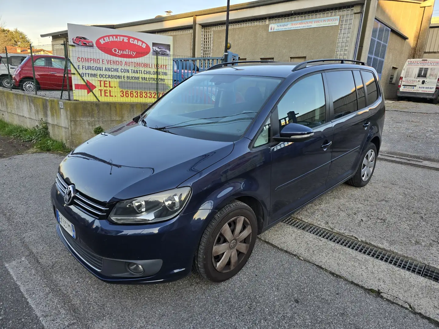 Volkswagen Touran 1.6 tdi Comfortline Business Blauw - 2