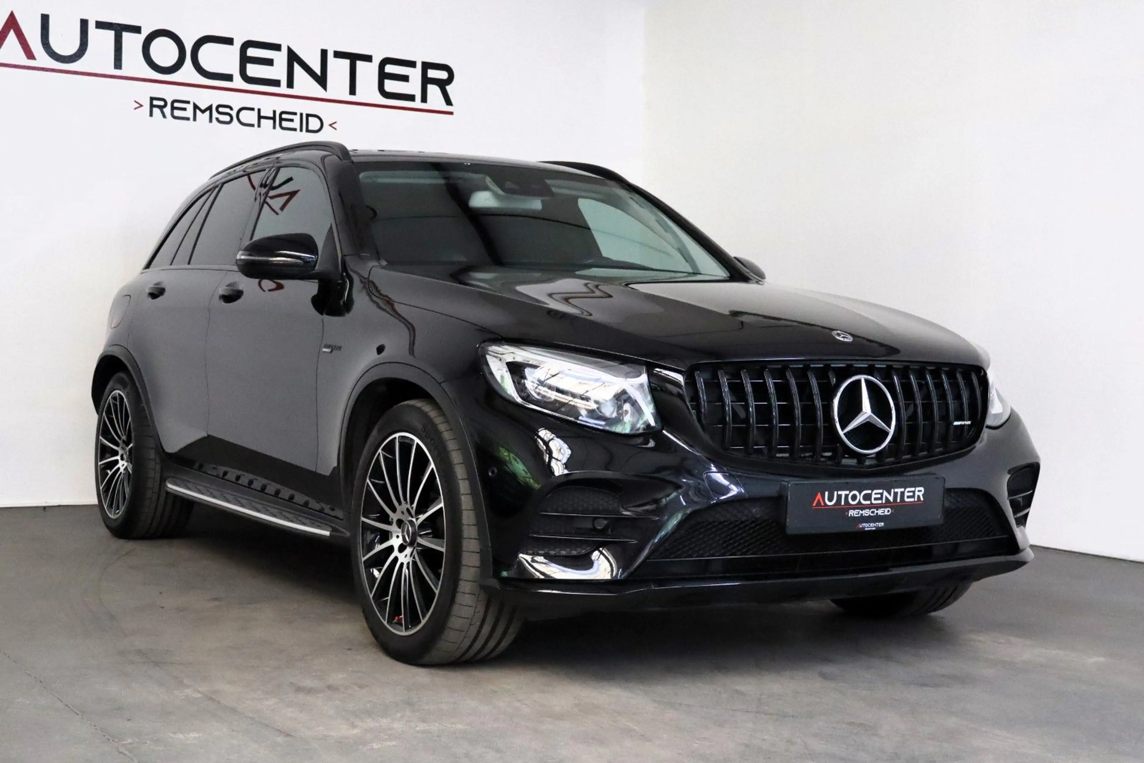 Mercedes-Benz GLC 43 AMG 4Matic Night-Paket Panorama Kamera — photo 3