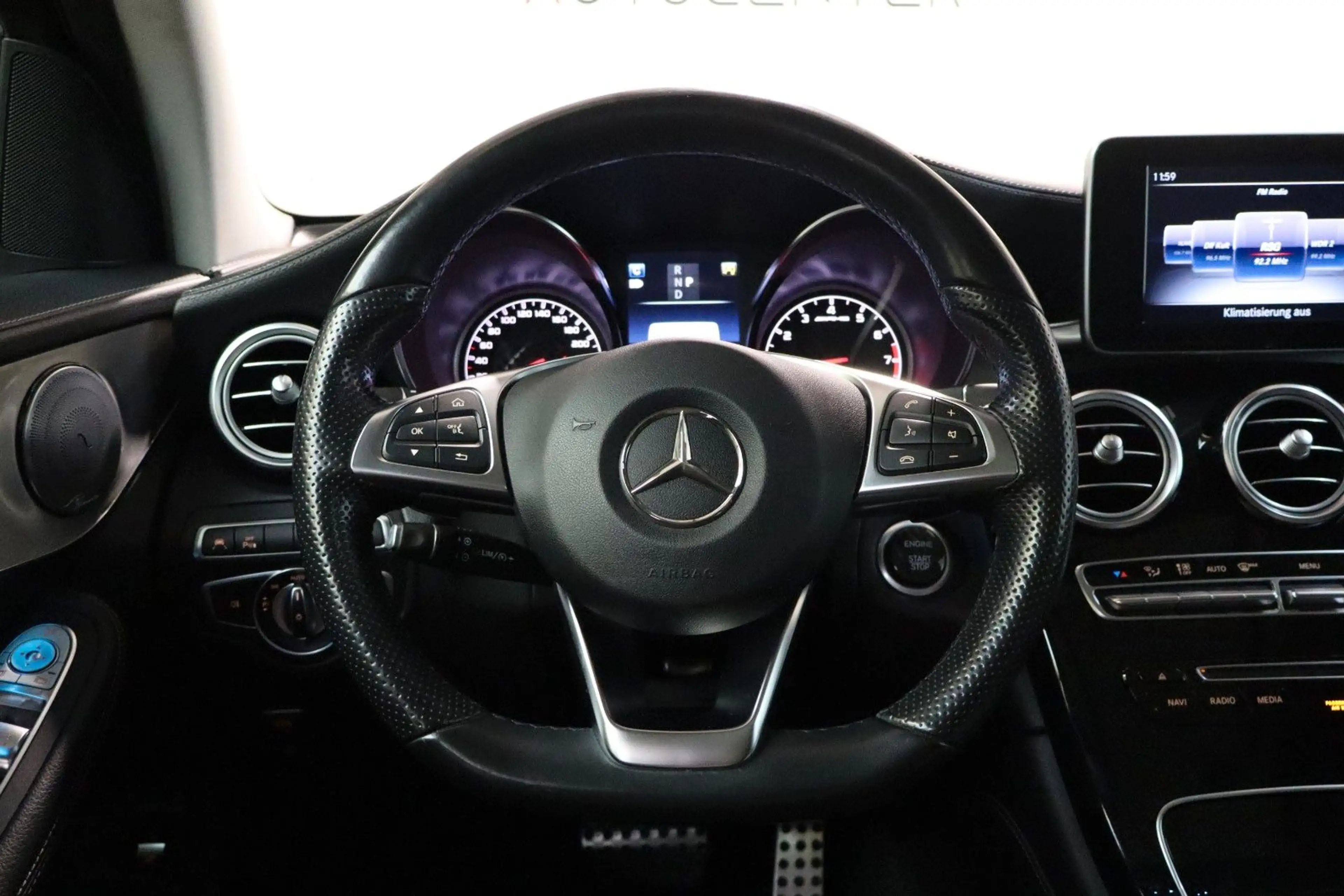 Mercedes-Benz GLC 43 AMG 4Matic Night-Paket Panorama Kamera — photo 15