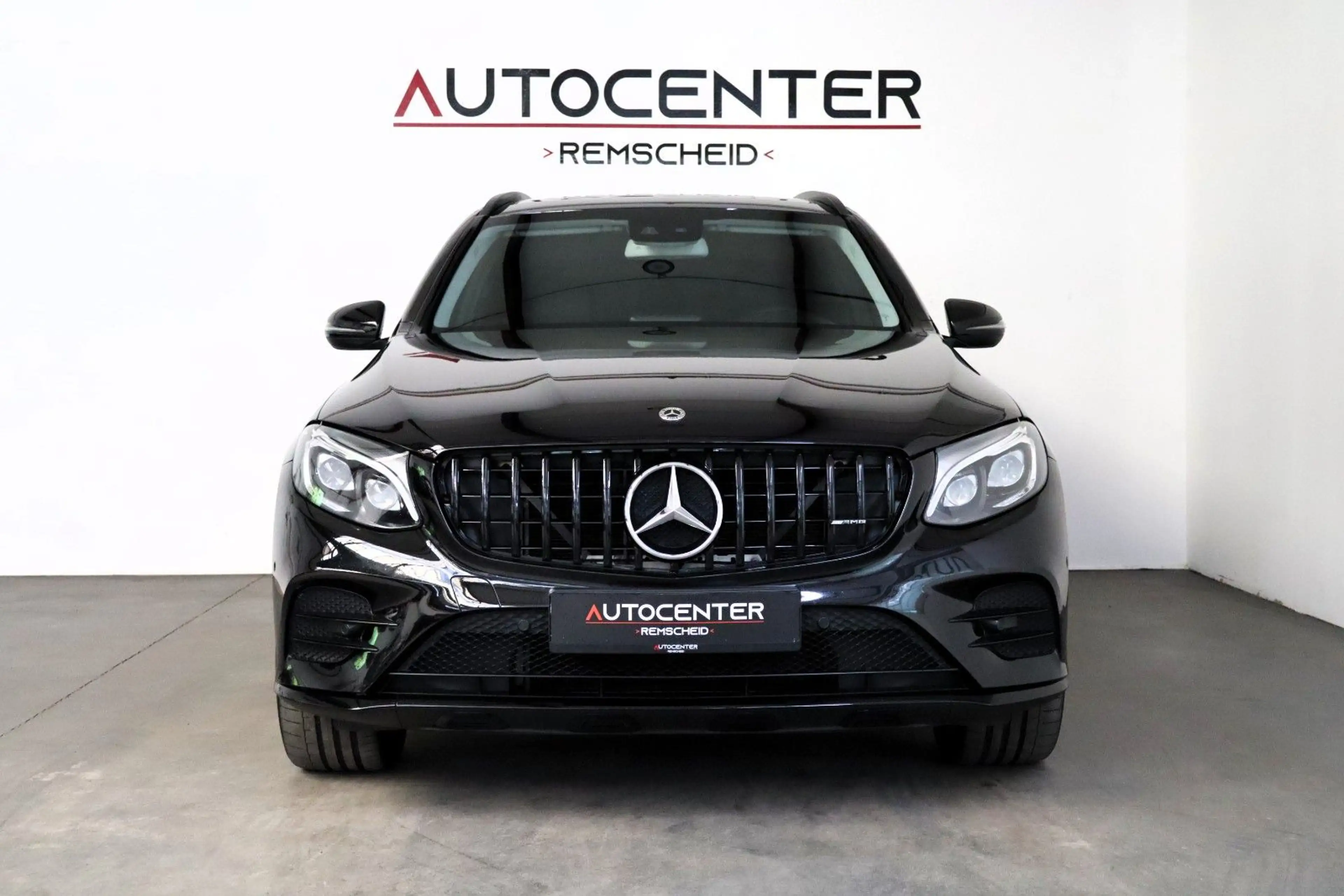 Mercedes-Benz GLC 43 AMG 4Matic Night-Paket Panorama Kamera — photo 2