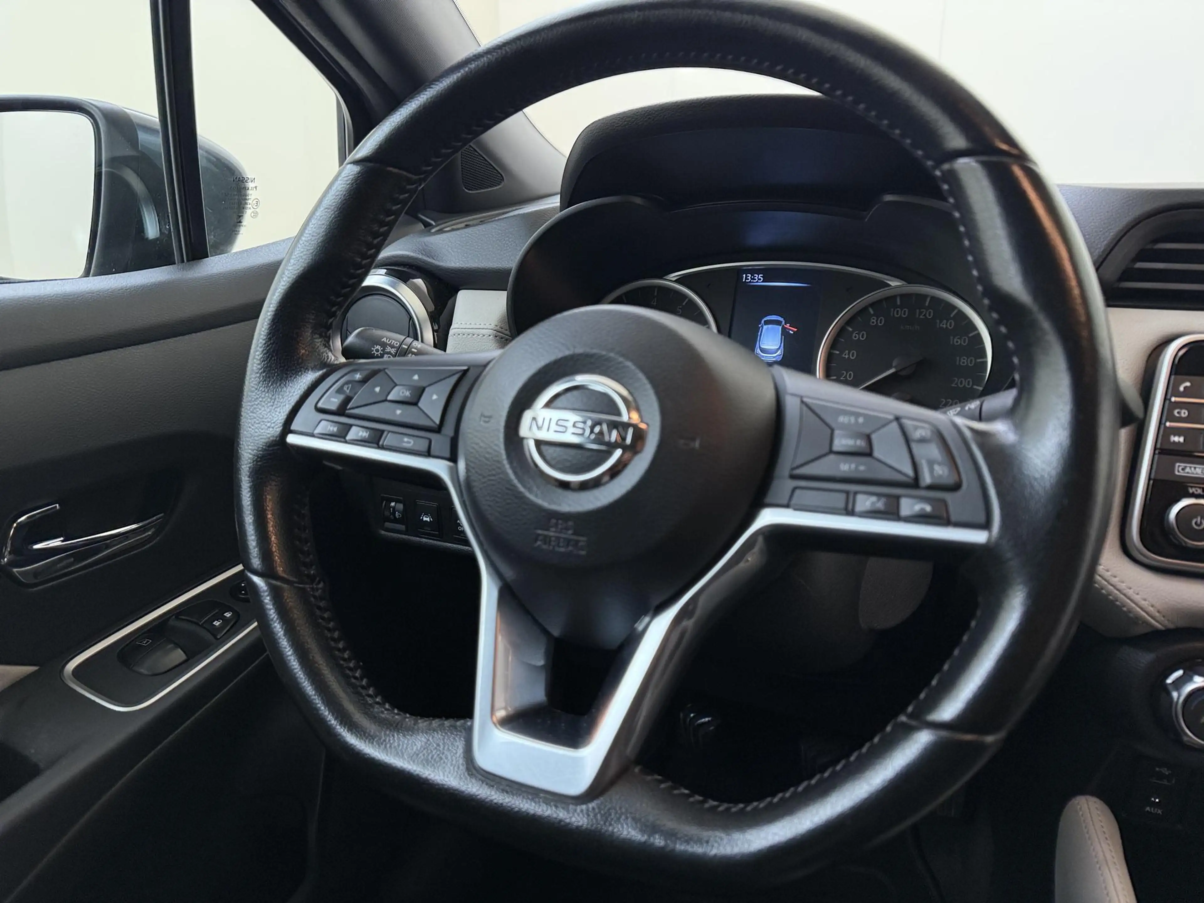 Nissan Micra 0.9 IG-T Tekna Climat Control | Cruise Control | N — photo 10