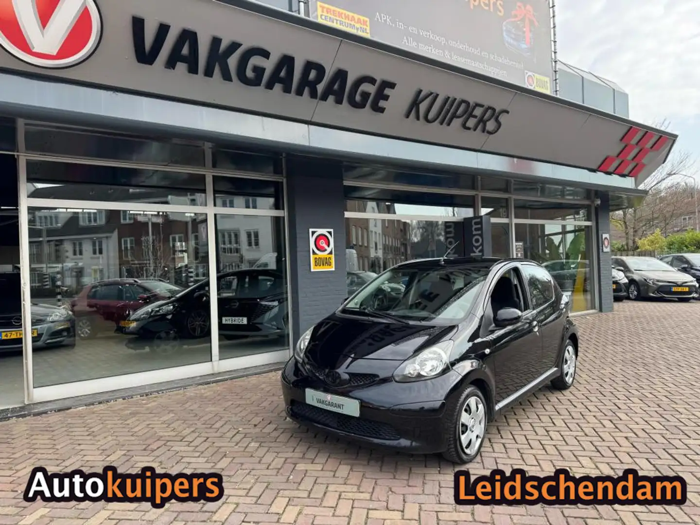 Toyota Aygo 1.0-12V + Negro - 2