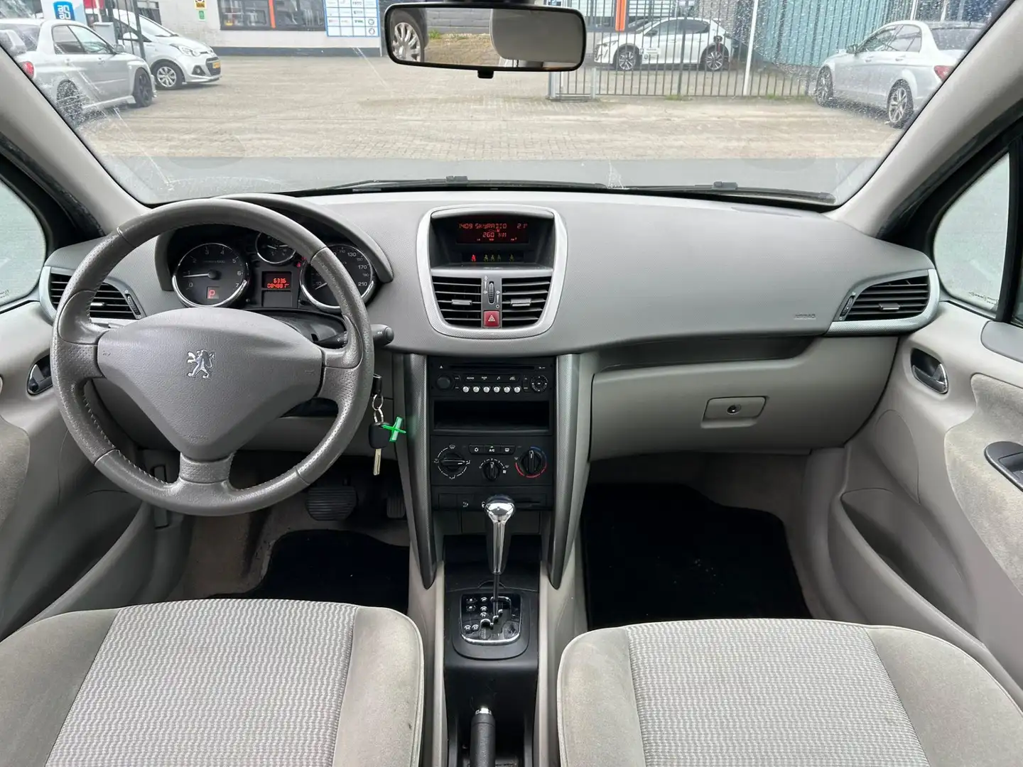 Peugeot 207 1.6 VTi XT|Automaat|Airco|Parkeersensoren|NAP Grijs - 2