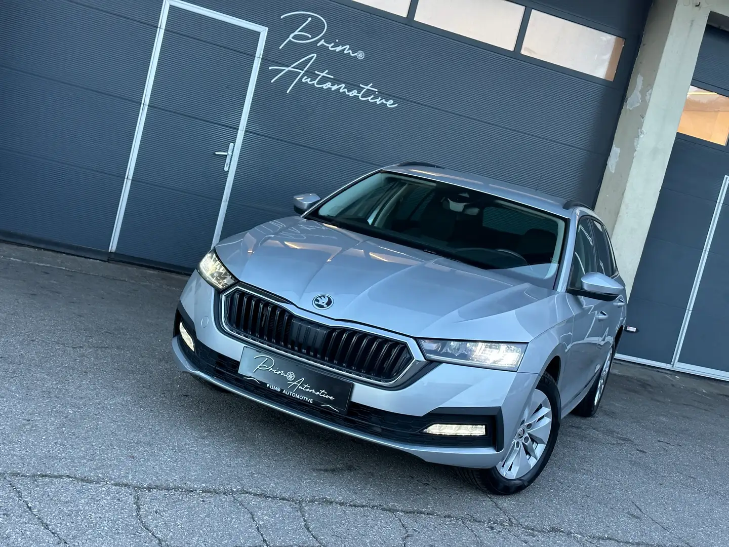 Skoda Octavia Ambition 4x4 2,0TDI DSG Allrad* Kamera* ab 179,-* Grau - 1