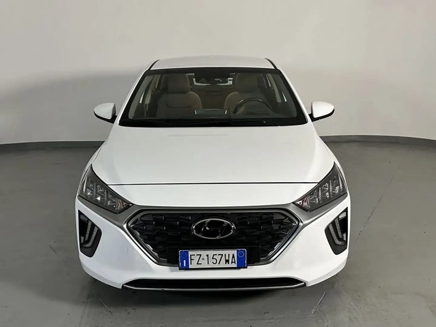 Hyundai IONIQ 1.6 Hybrid DCT Prime White - 2