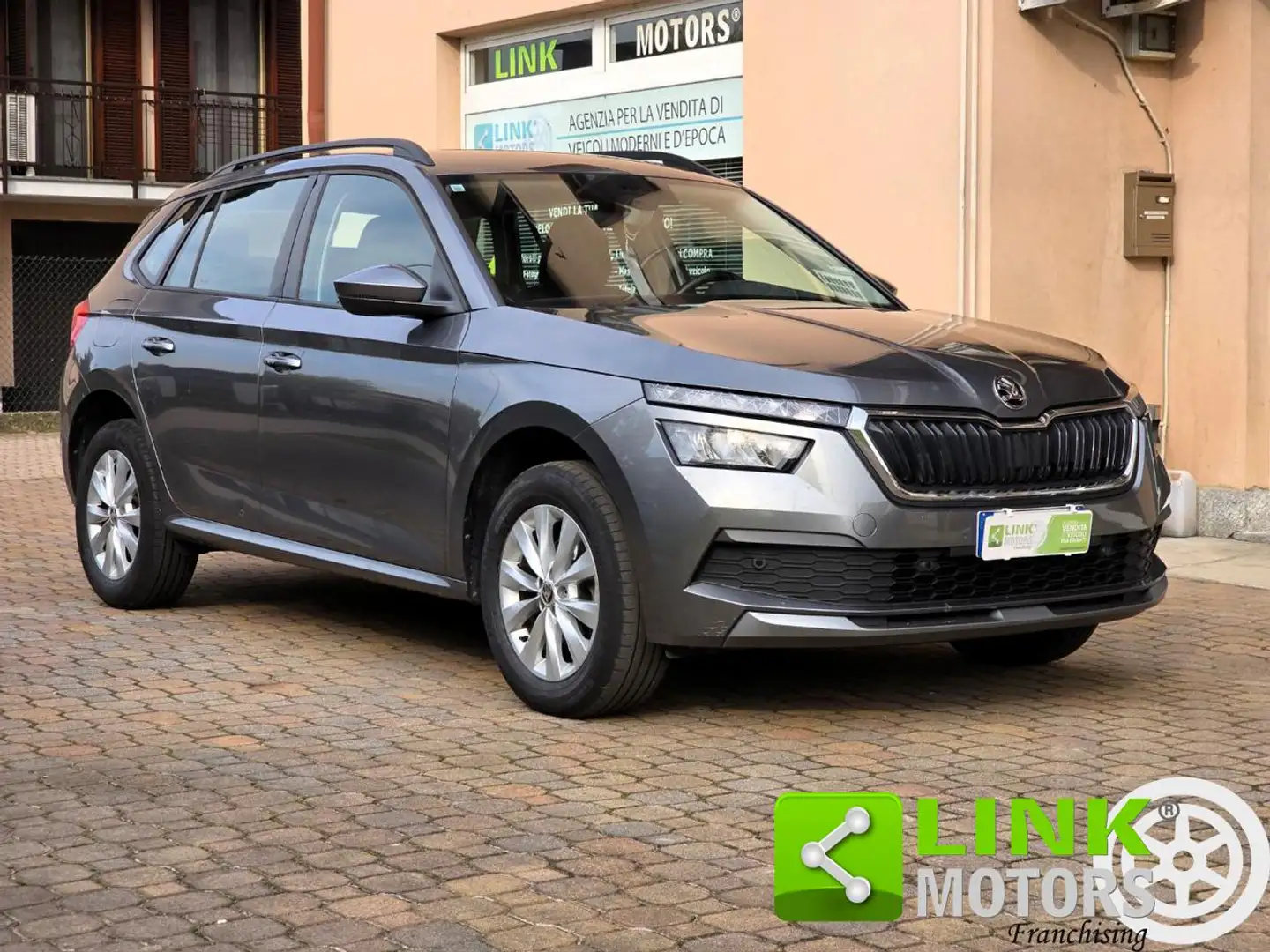 Skoda Kamiq 1.0 TSI 95 CV Style Grigio - 1