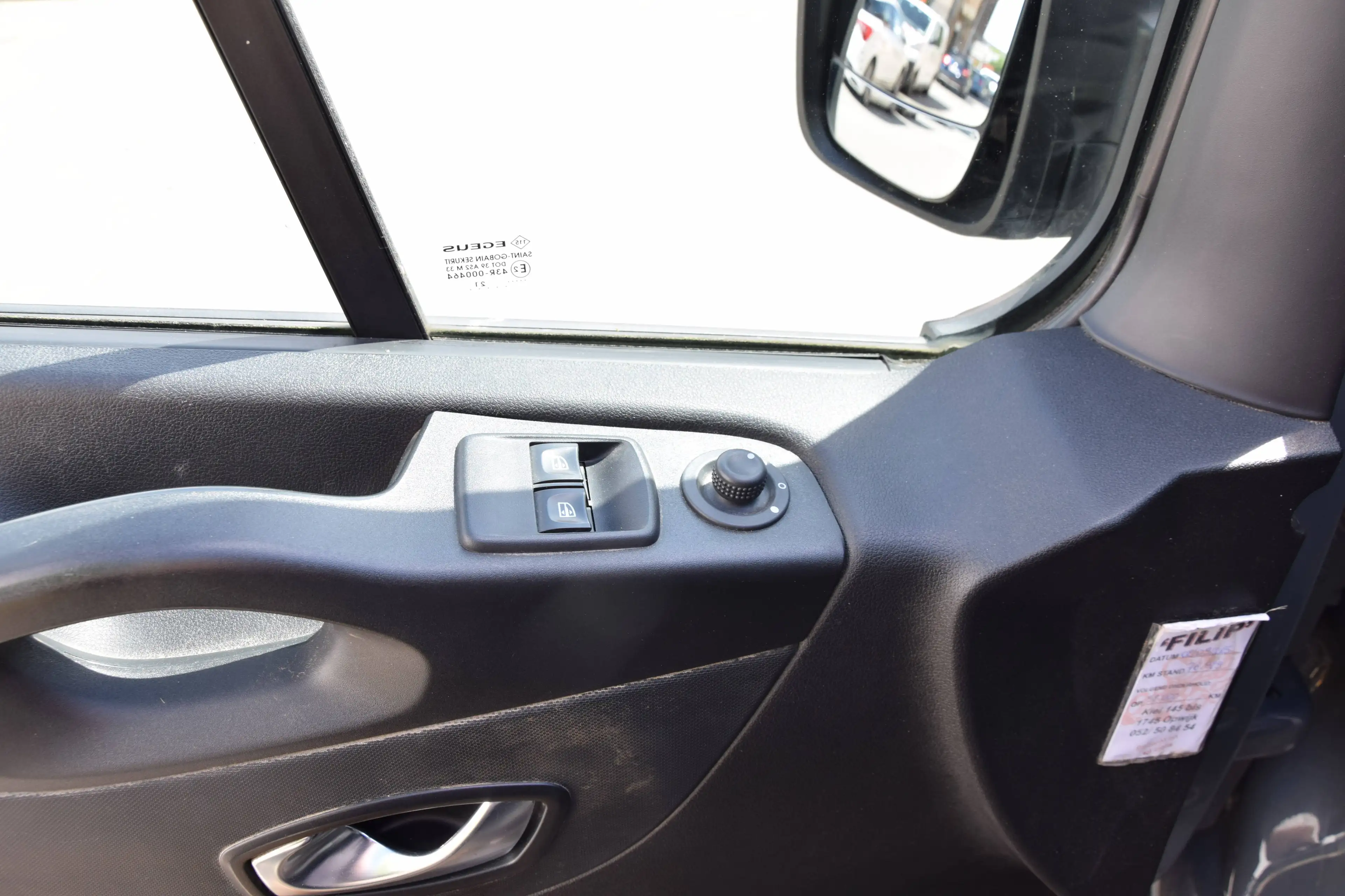 Renault Trafic RENAULT TRAFFIC L2H1 Grand Confort (2021) MET TREKHAAK, AIRCO, APPLE CARPLAY (LICHTE VRACHT) — photo 15