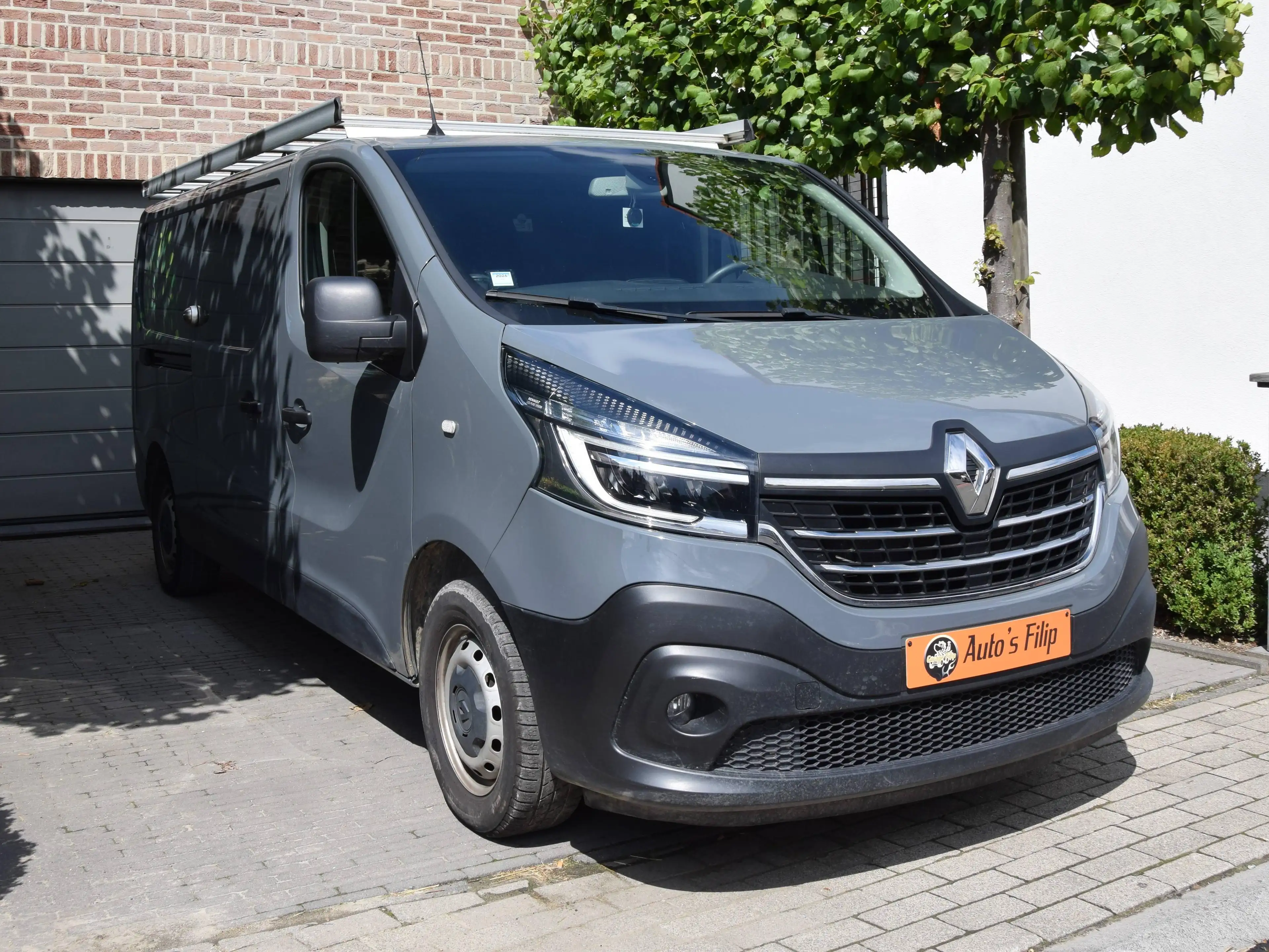Renault Trafic RENAULT TRAFFIC L2H1 Grand Confort (2021) MET TREKHAAK, AIRCO, APPLE CARPLAY (LICHTE VRACHT) — photo 2