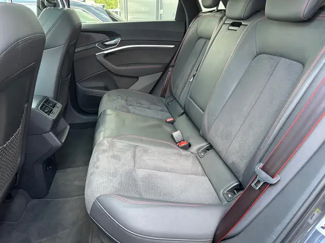 Audi Q8 E-Tron view 13