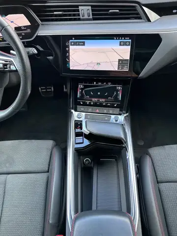 Audi Q8 E-Tron view 15