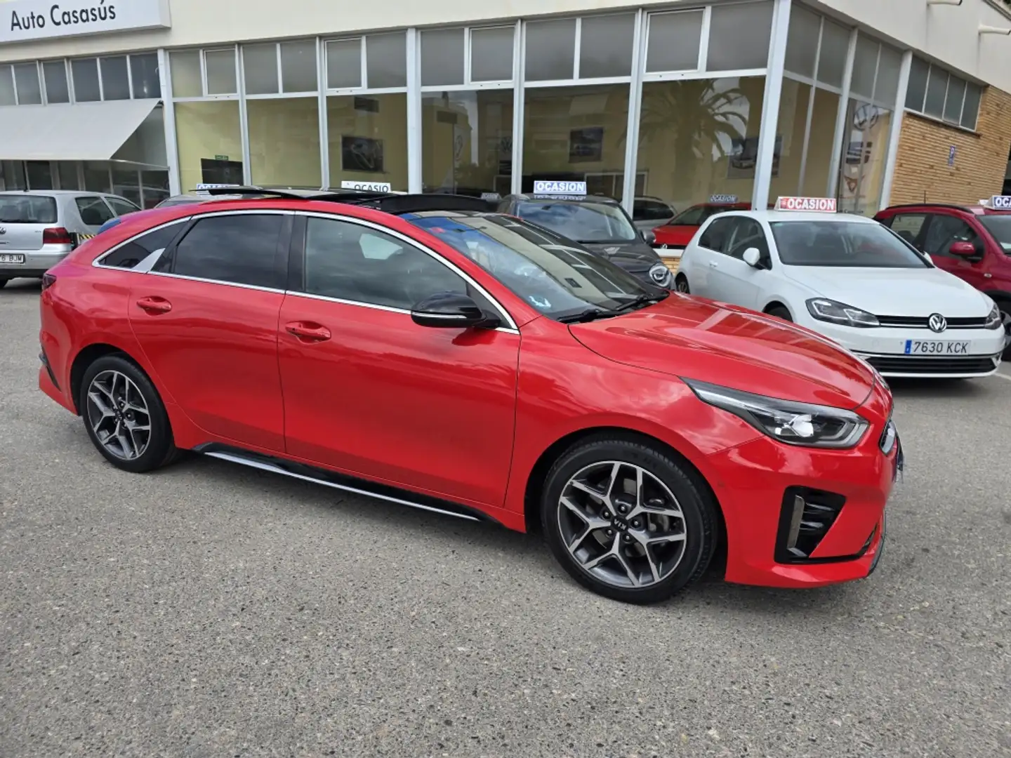 Kia ProCeed / pro_cee'd 1.4 T-GDI GT Line DCT Rojo - 2