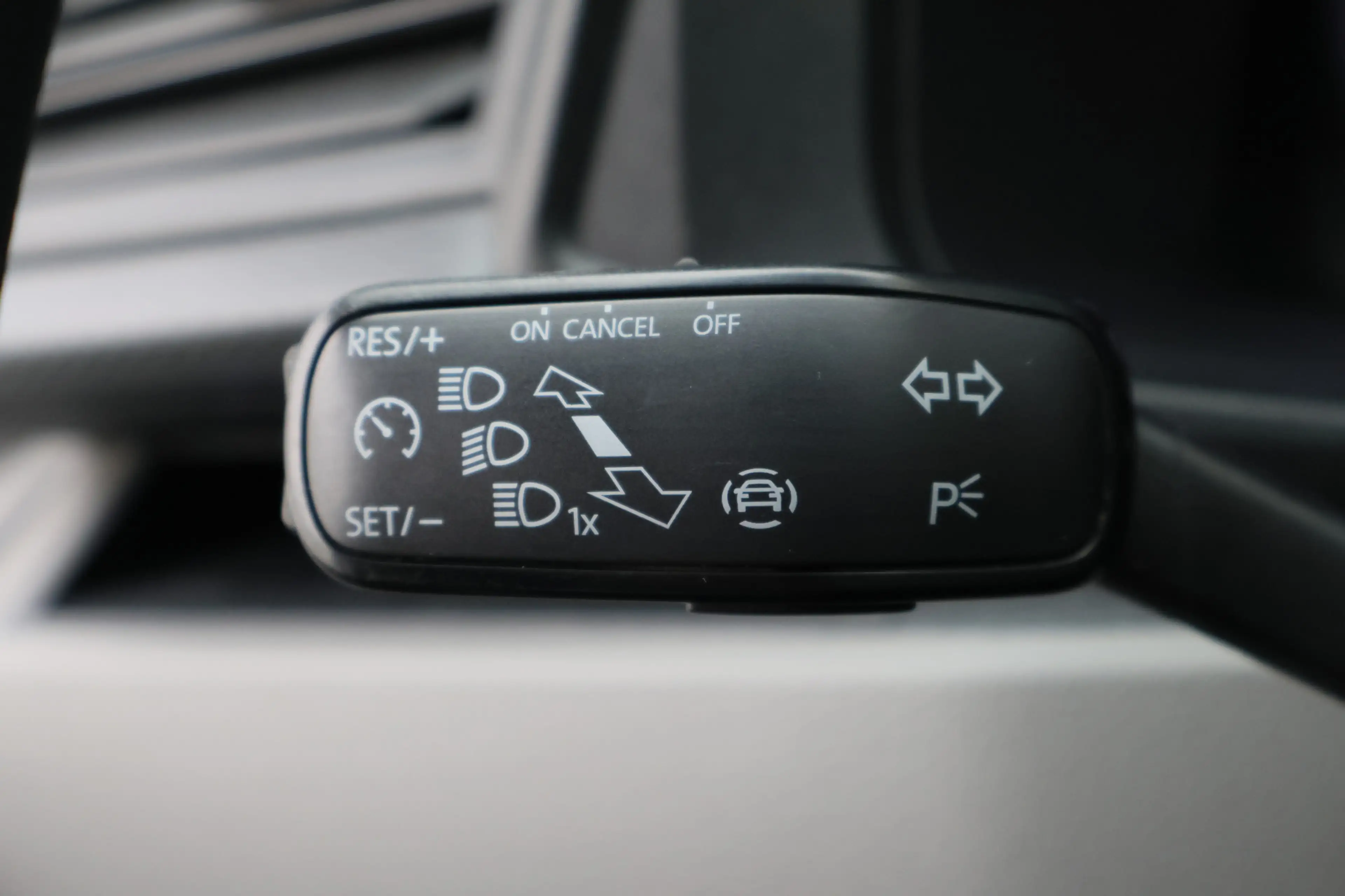 Volkswagen T6.1 Transporter 2.0 TDI L2H1 28 150PK Trekhaak, Apple Carplay, DAB — photo 31