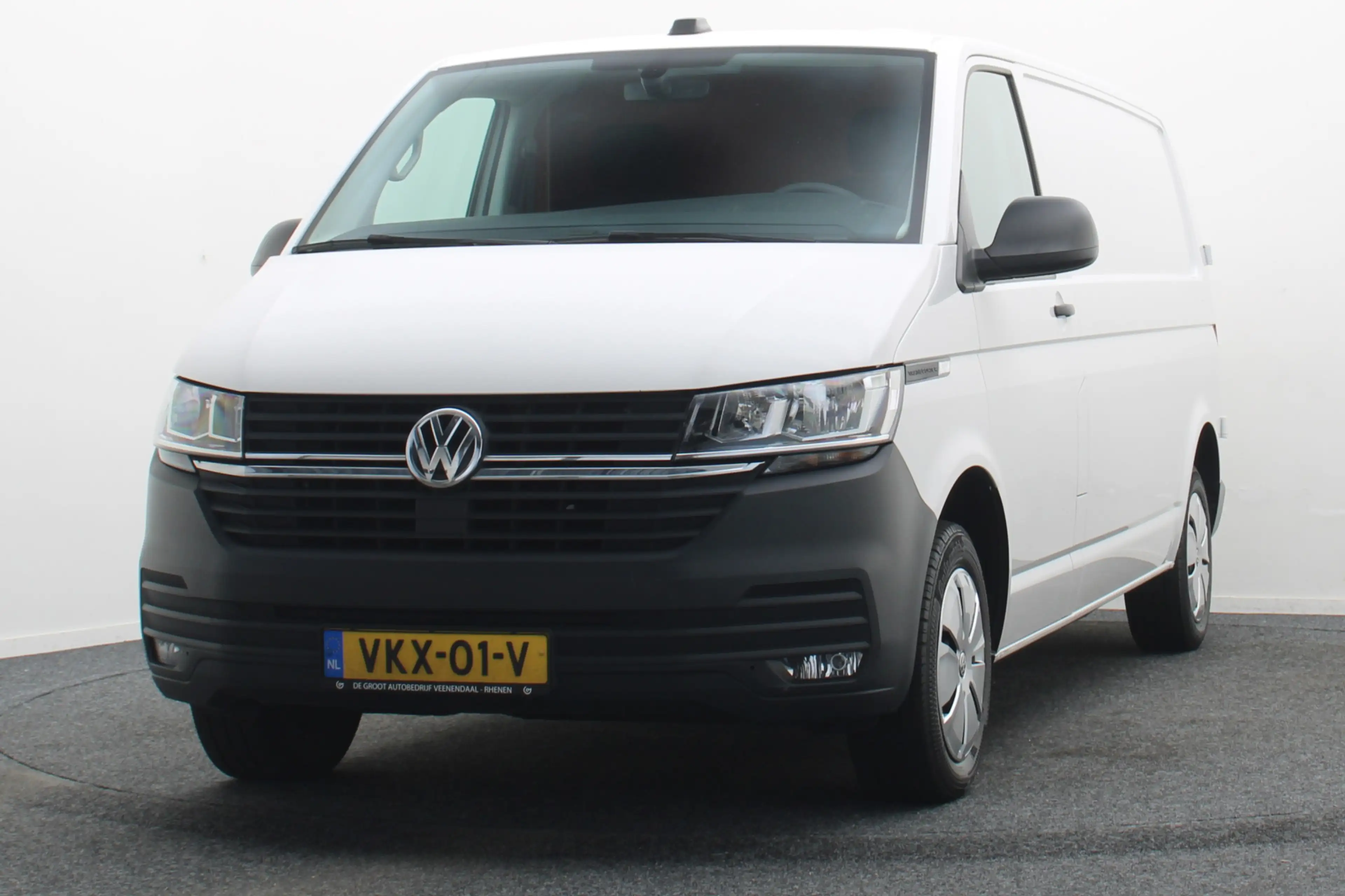 Volkswagen T6.1 Transporter 2.0 TDI L2H1 28 150PK Trekhaak, Apple Carplay, DAB — photo 23