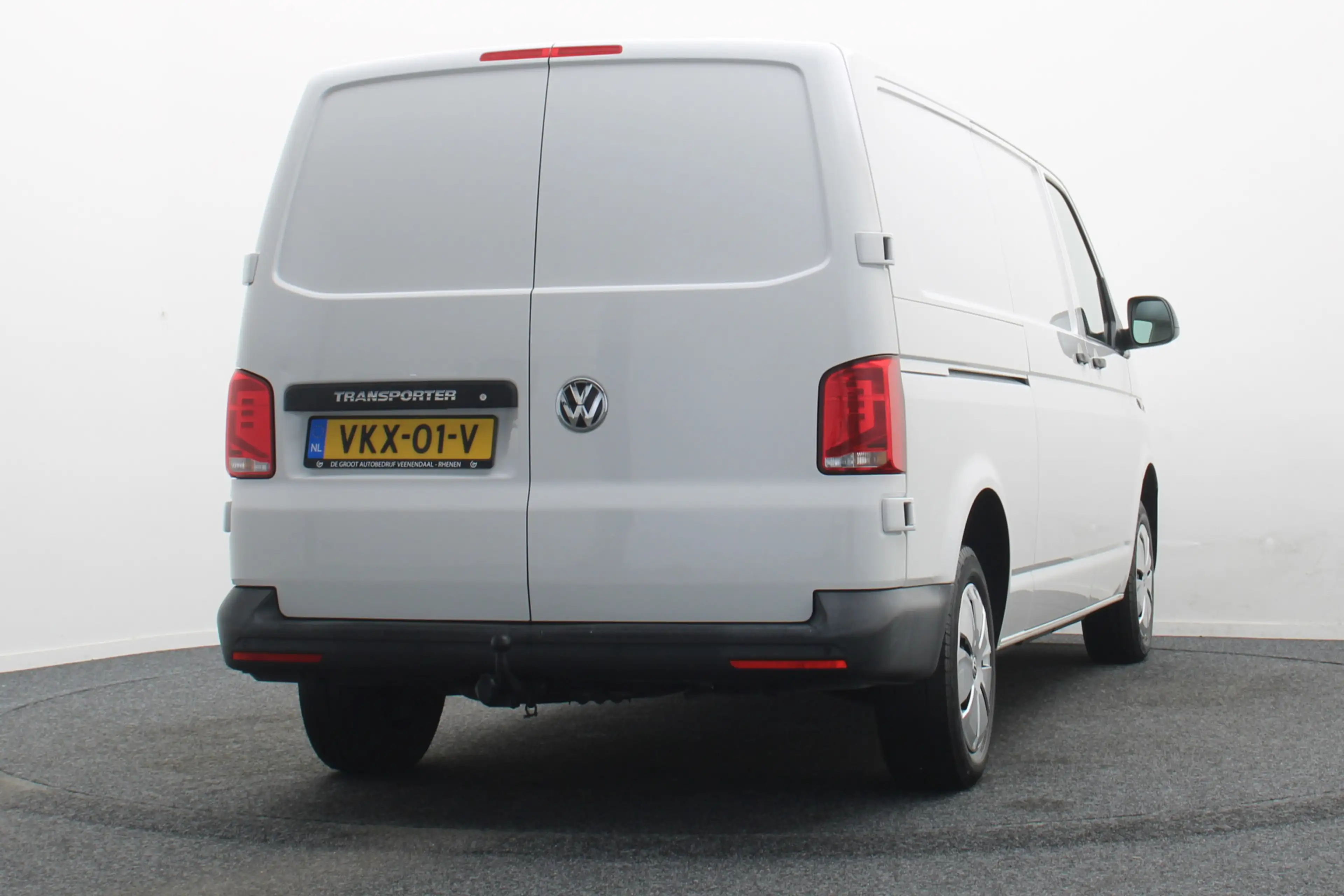 Volkswagen T6.1 Transporter 2.0 TDI L2H1 28 150PK Trekhaak, Apple Carplay, DAB — photo 19