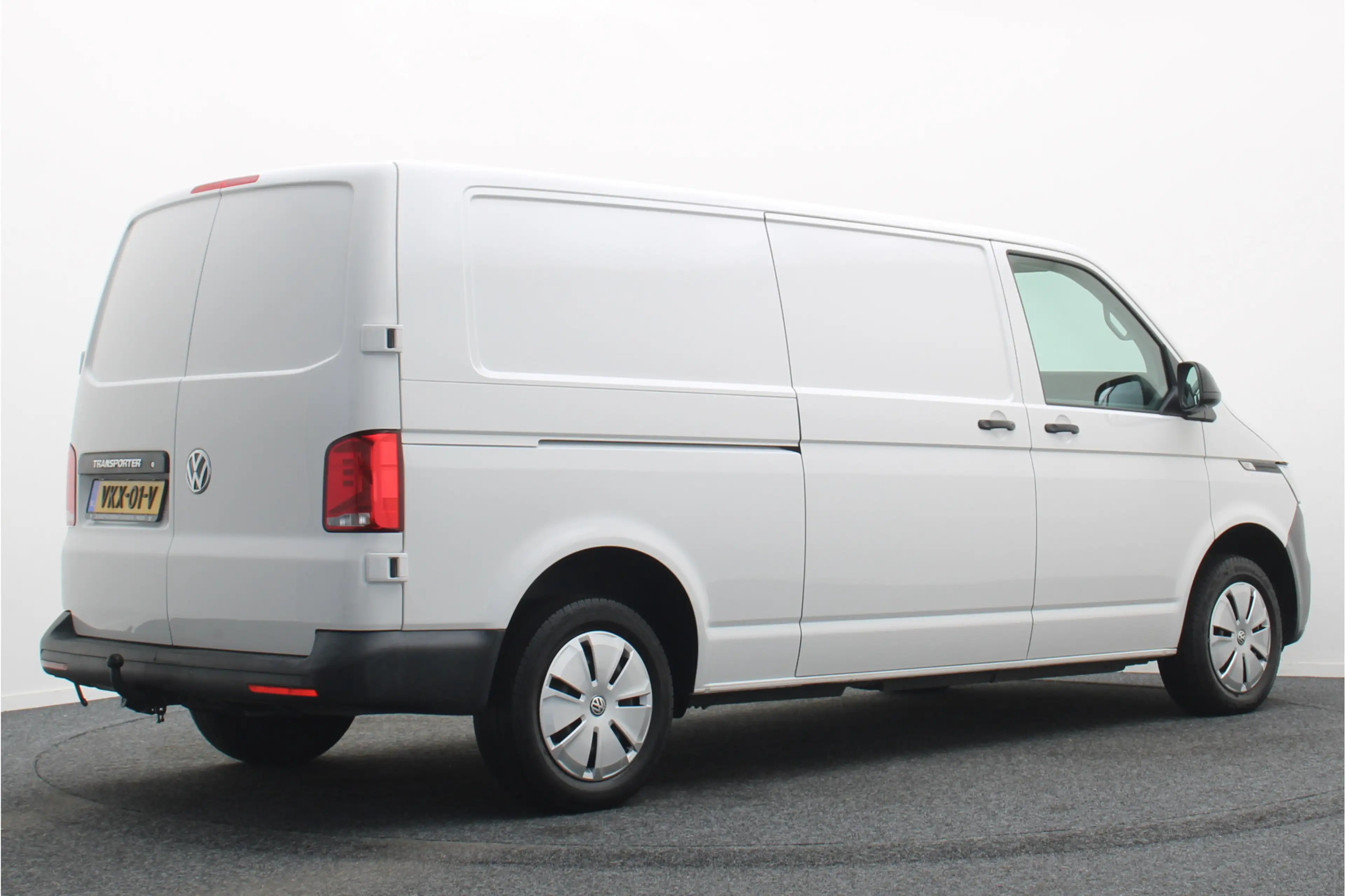 Volkswagen T6.1 Transporter 2.0 TDI L2H1 28 150PK Trekhaak, Apple Carplay, DAB — photo 20