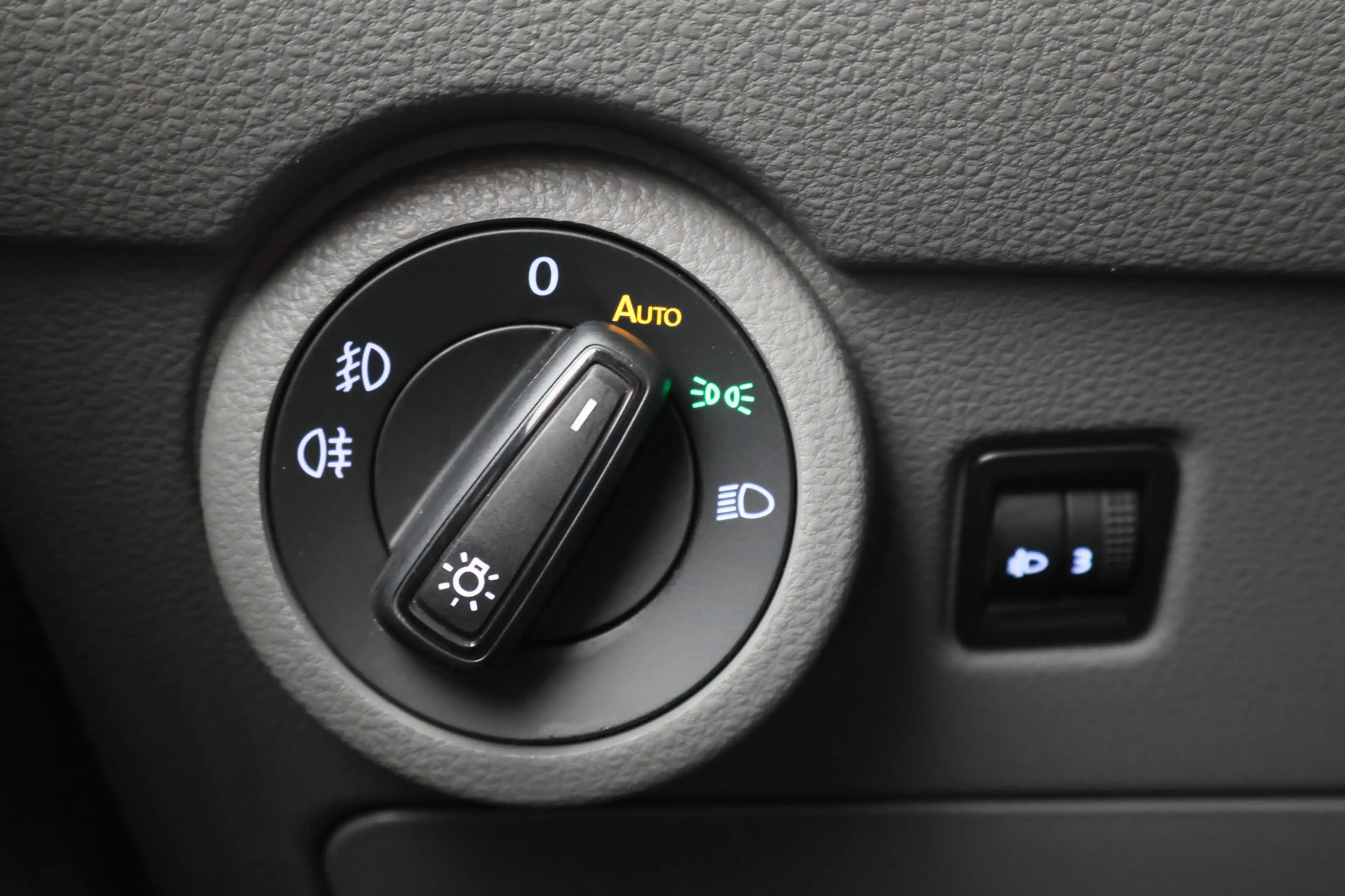 Volkswagen T6.1 Transporter 2.0 TDI L2H1 28 150PK Trekhaak, Apple Carplay, DAB — photo 30