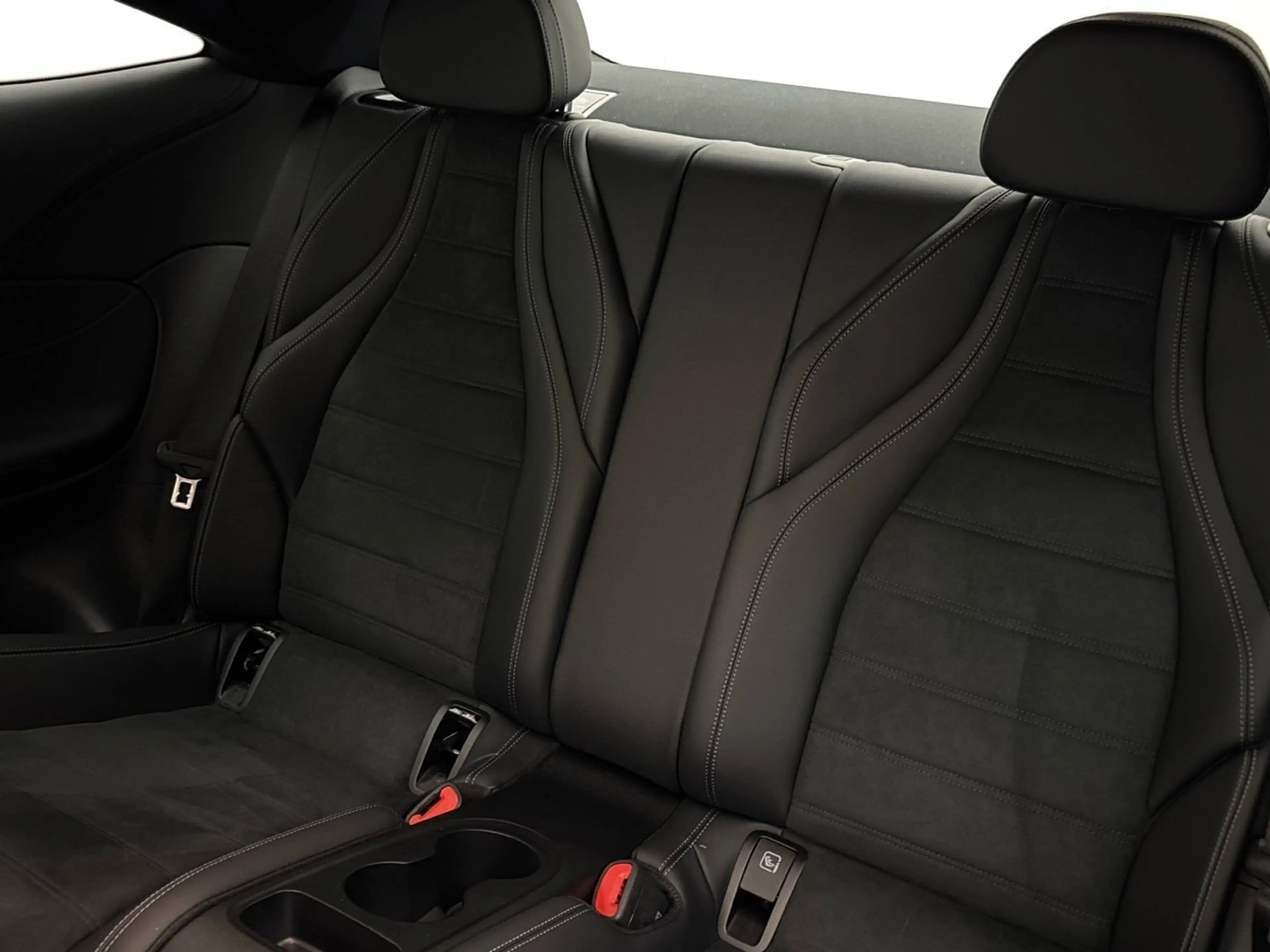 Mercedes-Benz CLE 300 4M AMG Premium Digital-L. Distronic 360° — photo 15