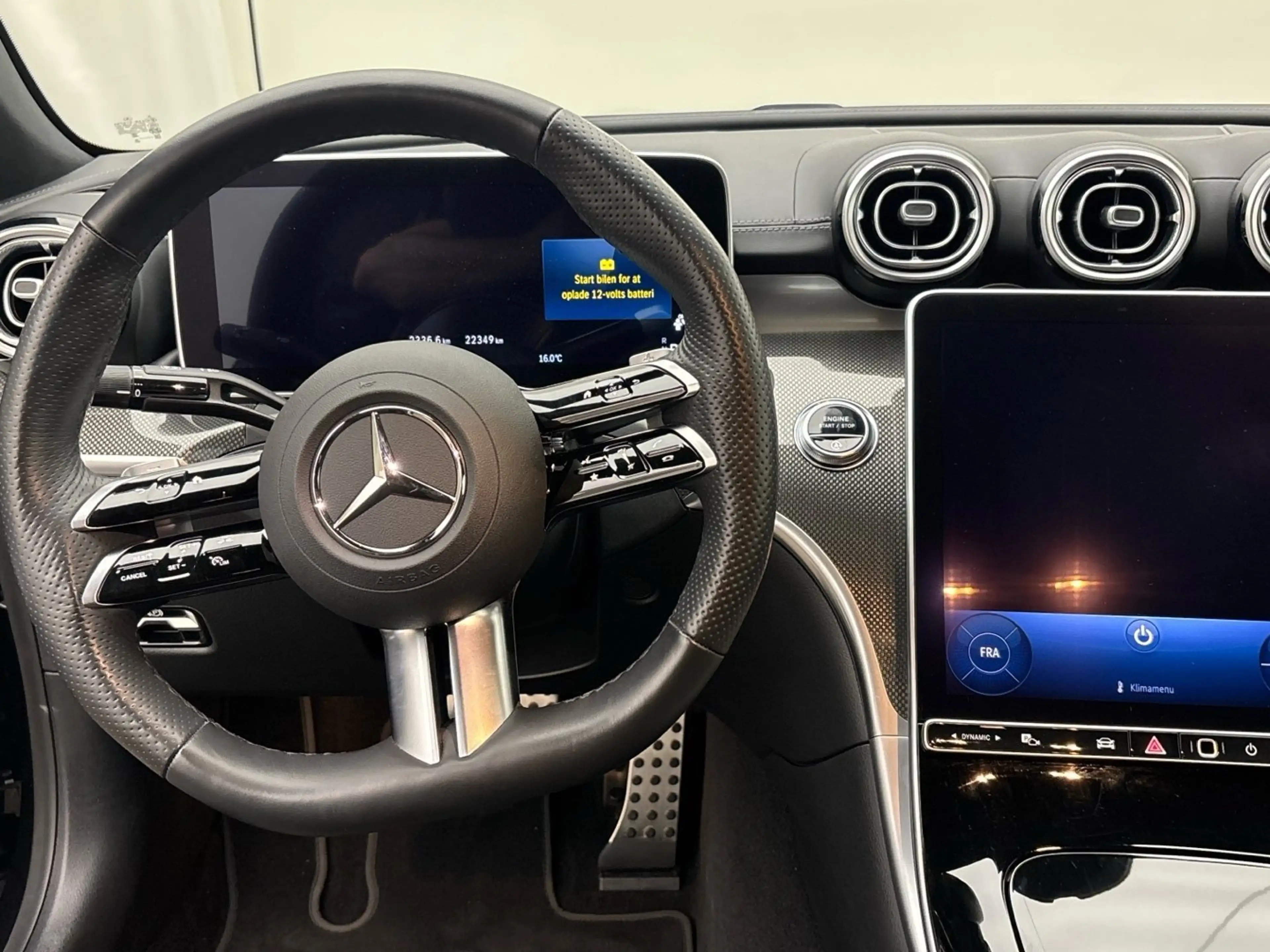 Mercedes-Benz CLE 300 4M AMG Premium Digital-L. Distronic 360° — photo 9