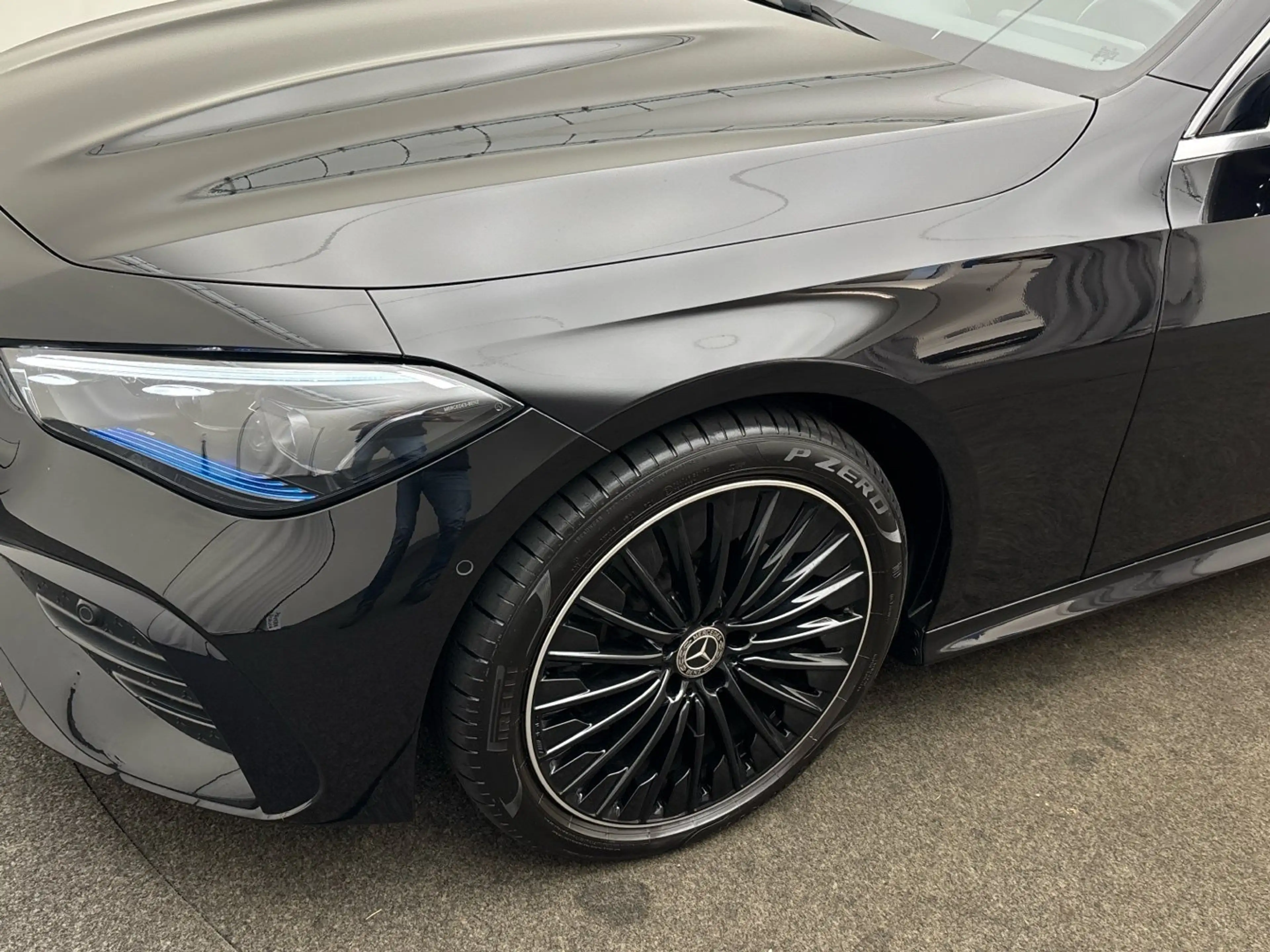 Mercedes-Benz CLE 300 4M AMG Premium Digital-L. Distronic 360° — photo 7