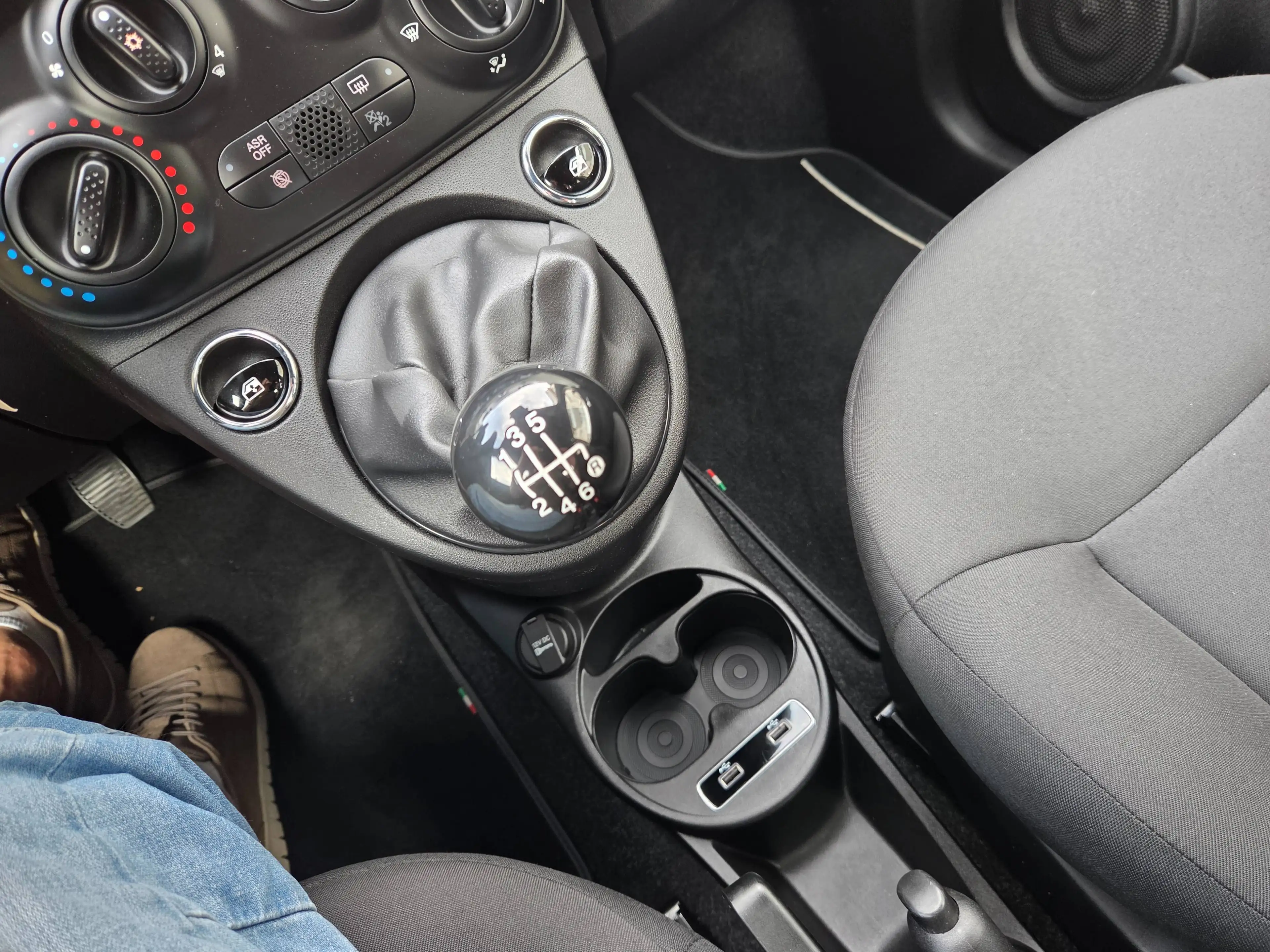 Fiat 500C TEMPOMAT MIRRORLINK ALLWETTER — photo 12