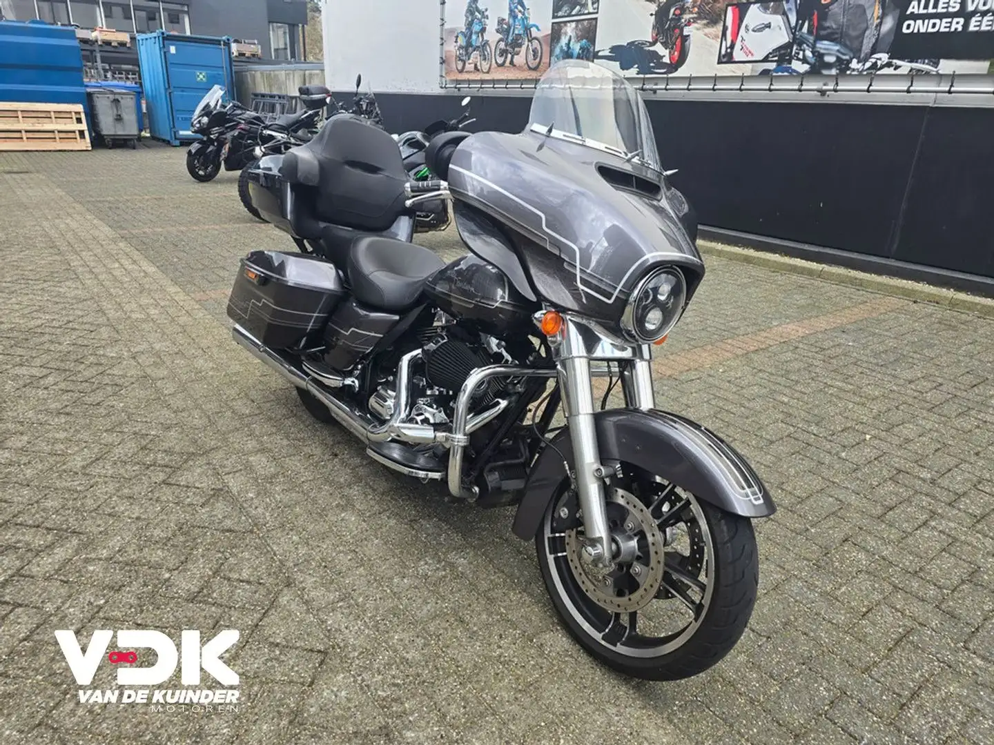 Harley-Davidson Street Glide FLHX Zwart - 2