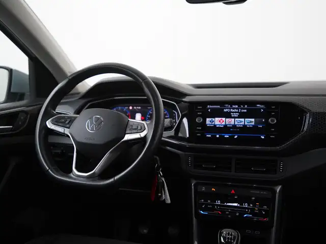 Volkswagen T-Cross view 6